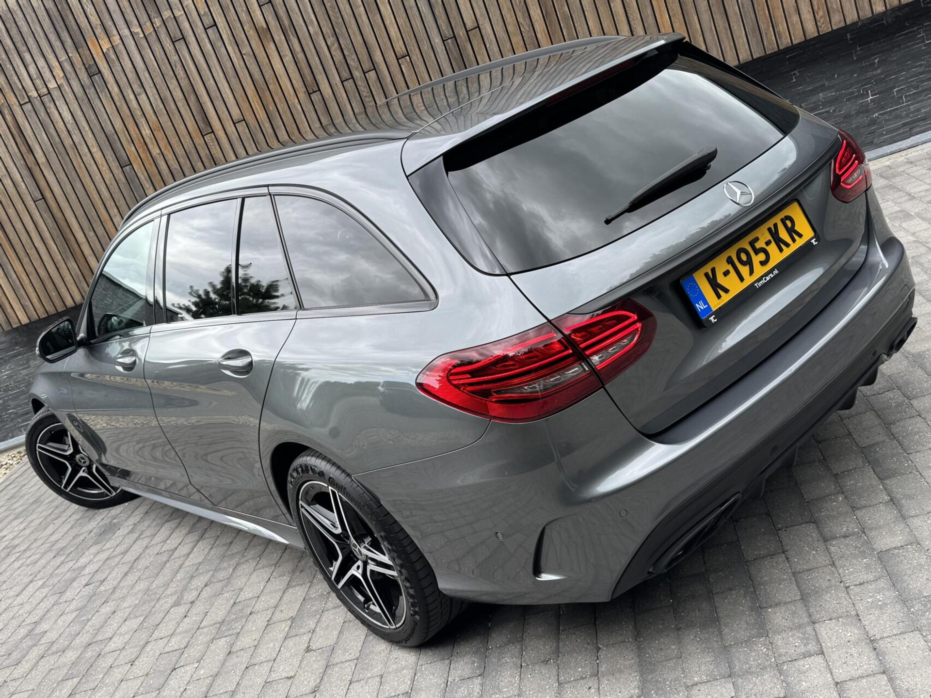 Mercedes-Benz C-Klasse Estate 180 AMG Automaat | Night Pakket | Trekhaak afneembaar | Stoelverwarming | Achteruitrijcamera | LED verlichting | Apple CarPlay | Metallic Lak | Virtual cockpit | Parkeersensoren voor en achter 46633385-61.jpg | Timcars.nl