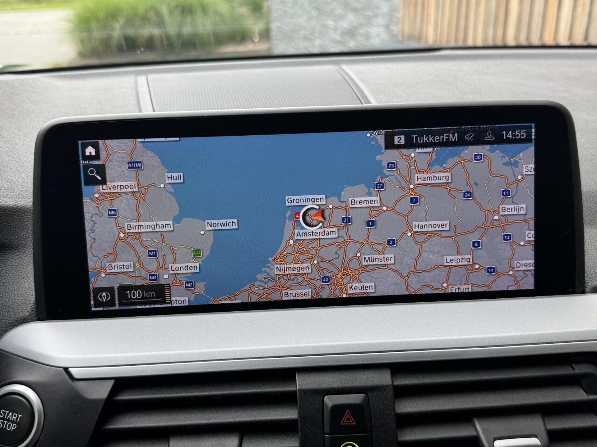 BMW X3 xDrive30e Automaat | Stoelverwarming | Leer | 20 inch lichtmetalen velgen | LED verlichting | Apple CarPlay | Cruise control | Climate control | Metallic lak | Parkeersensoren voor en achter 46635833-12.jpg | Timcars.nl