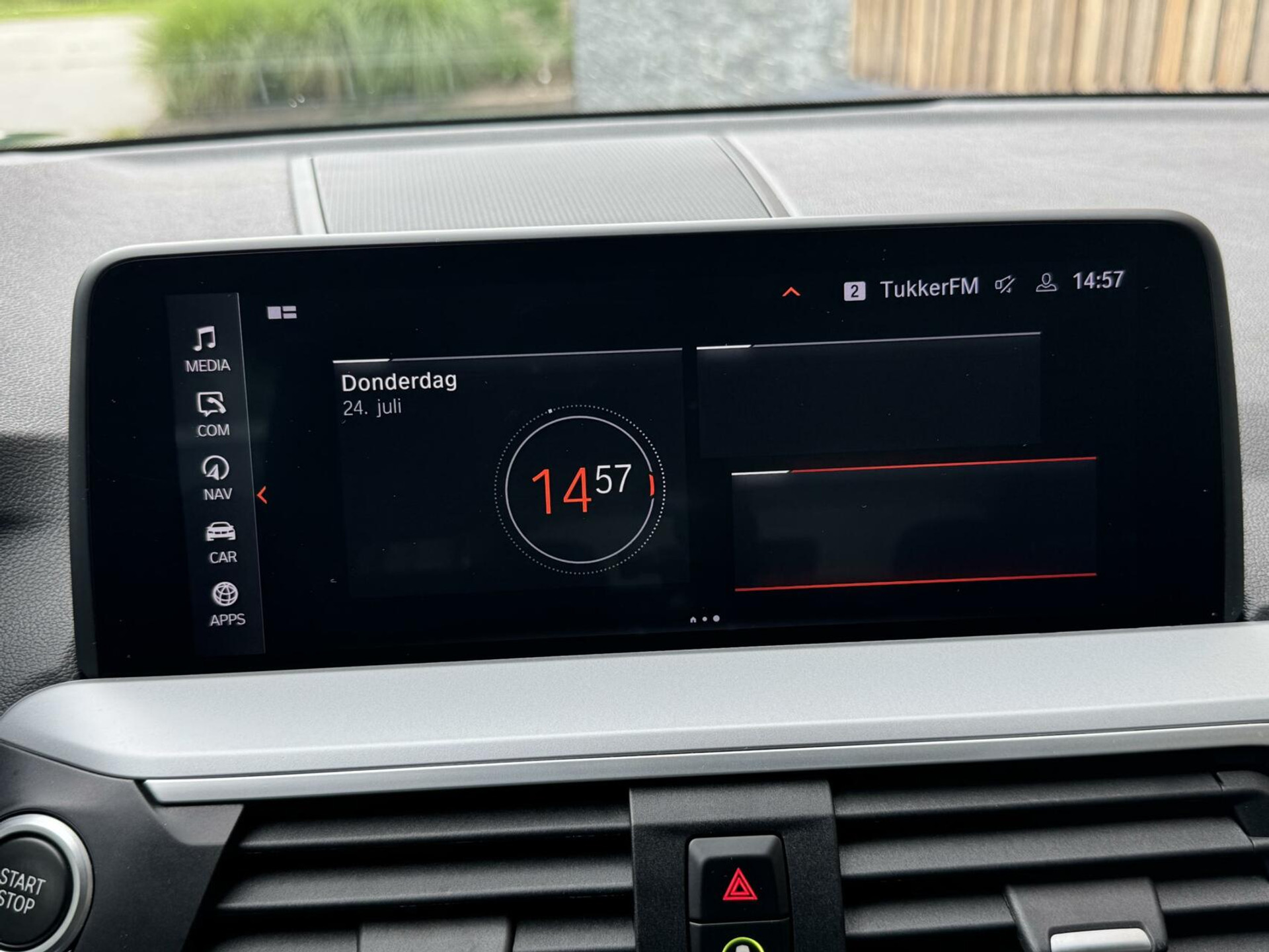 BMW X3 xDrive30e Automaat | Stoelverwarming | Leer | 20 inch lichtmetalen velgen | LED verlichting | Apple CarPlay | Cruise control | Climate control | Metallic lak | Parkeersensoren voor en achter 46635833-14.jpg | Timcars.nl