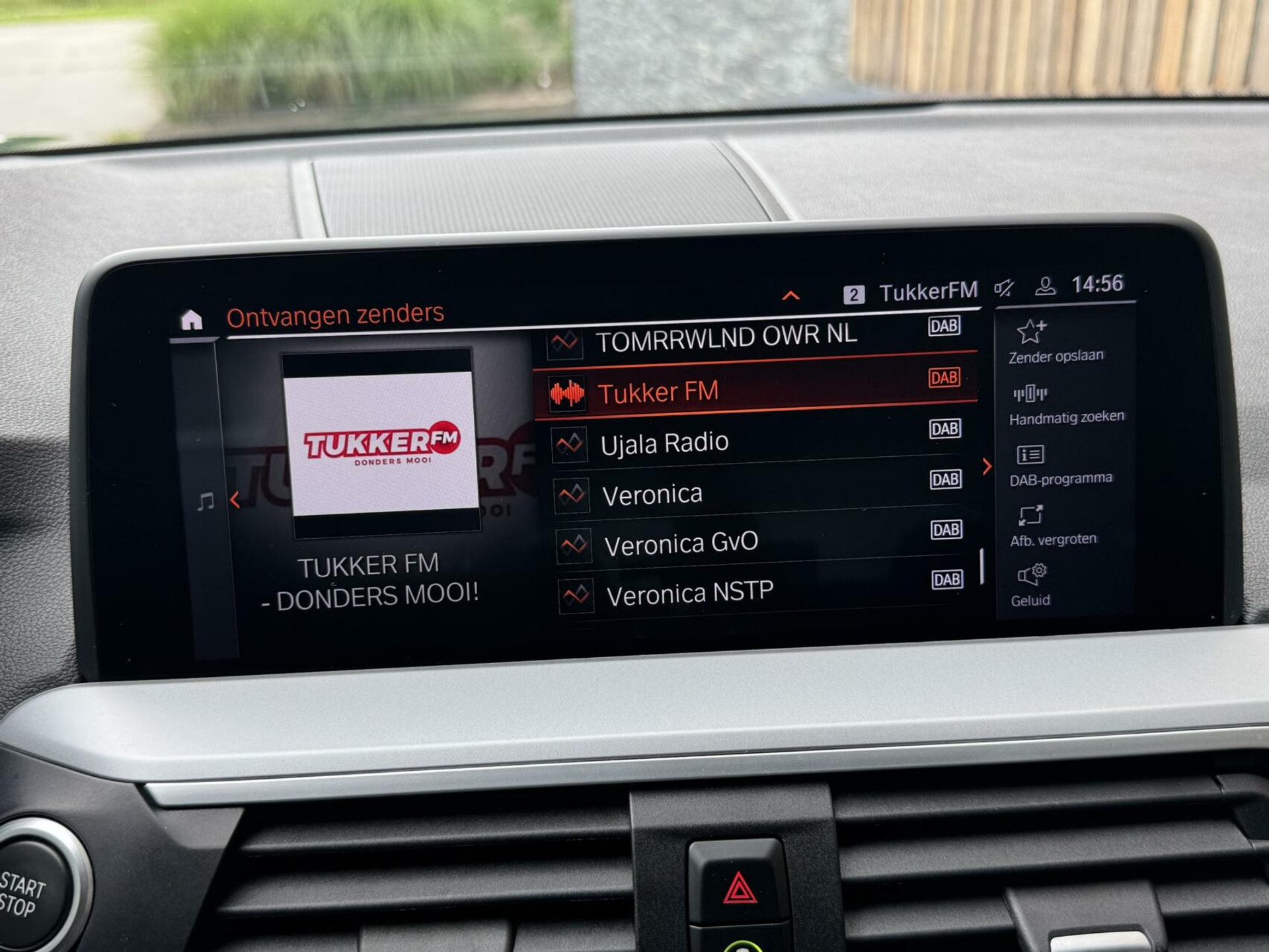 BMW X3 xDrive30e Automaat | Stoelverwarming | Leer | 20 inch lichtmetalen velgen | LED verlichting | Apple CarPlay | Cruise control | Climate control | Metallic lak | Parkeersensoren voor en achter 46635833-17.jpg | Timcars.nl