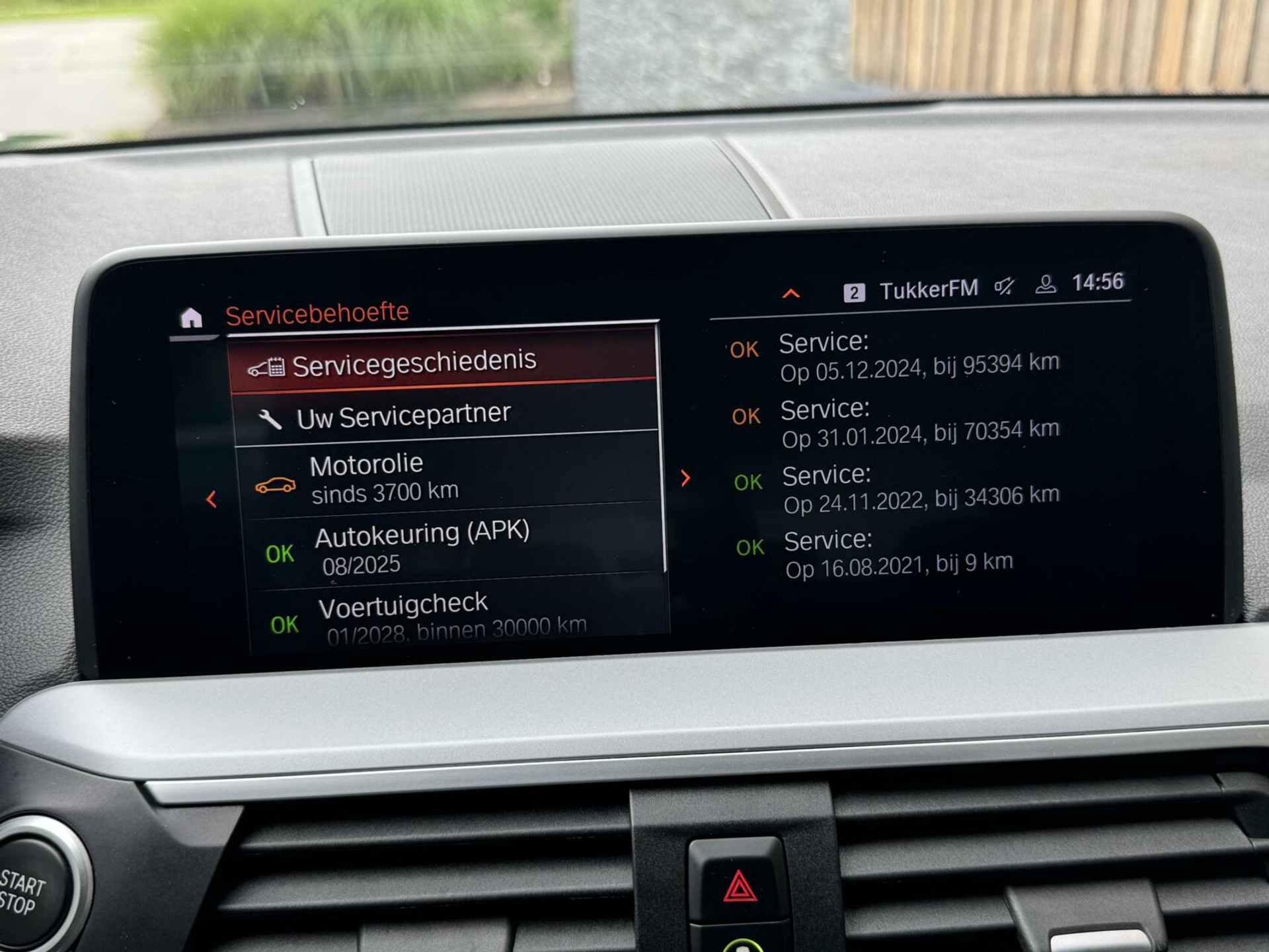 BMW X3 xDrive30e Automaat | Stoelverwarming | Leer | 20 inch lichtmetalen velgen | LED verlichting | Apple CarPlay | Cruise control | Climate control | Metallic lak | Parkeersensoren voor en achter 46635833-24.jpg | Timcars.nl