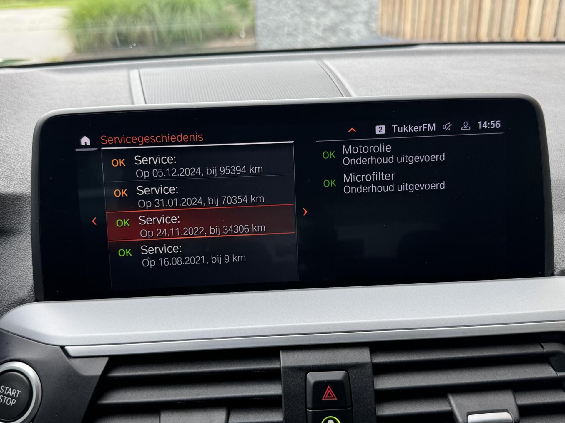 BMW X3 xDrive30e Automaat | Stoelverwarming | Leer | 20 inch lichtmetalen velgen | LED verlichting | Apple CarPlay | Cruise control | Climate control | Metallic lak | Parkeersensoren voor en achter 46635833-27.jpg | Timcars.nl