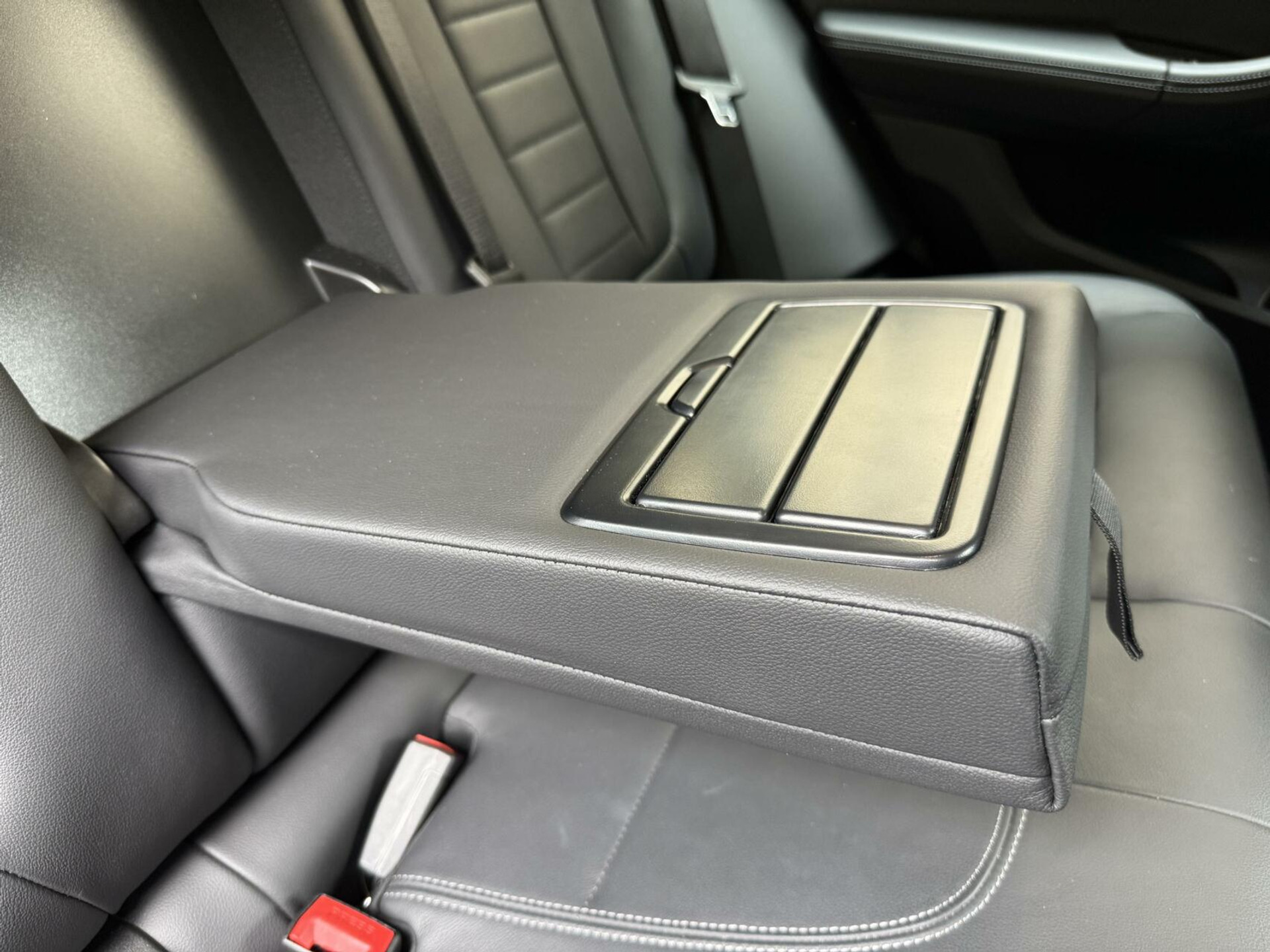 BMW X3 xDrive30e Automaat | Stoelverwarming | Leer | 20 inch lichtmetalen velgen | LED verlichting | Apple CarPlay | Cruise control | Climate control | Metallic lak | Parkeersensoren voor en achter 46635833-54.jpg | Timcars.nl