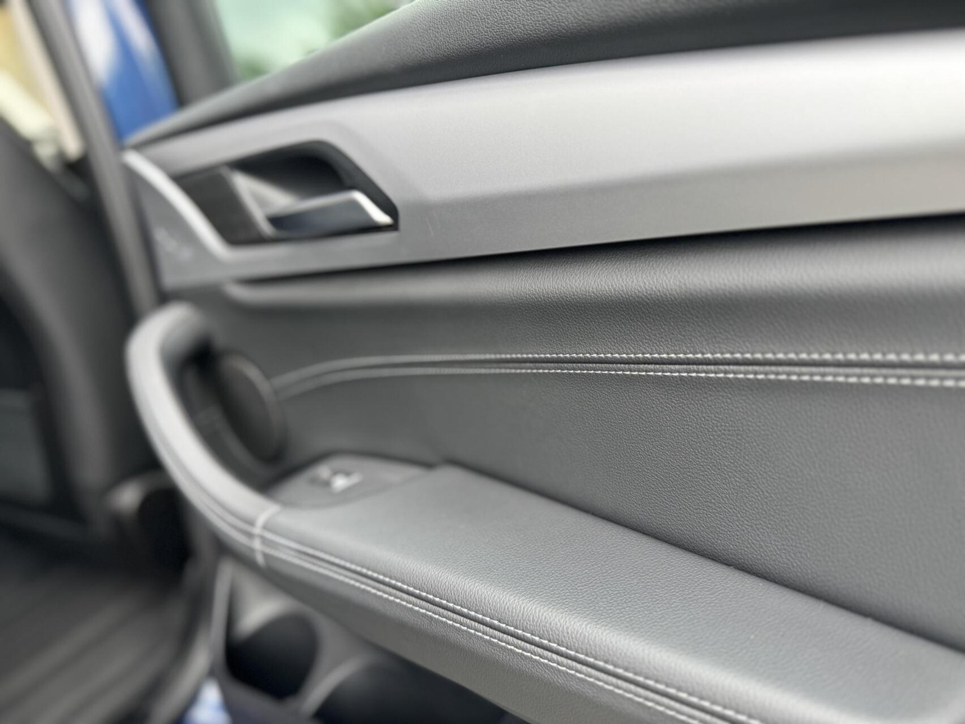 BMW X3 xDrive30e Automaat | Stoelverwarming | Leer | 20 inch lichtmetalen velgen | LED verlichting | Apple CarPlay | Cruise control | Climate control | Metallic lak | Parkeersensoren voor en achter 46635833-55.jpg | Timcars.nl