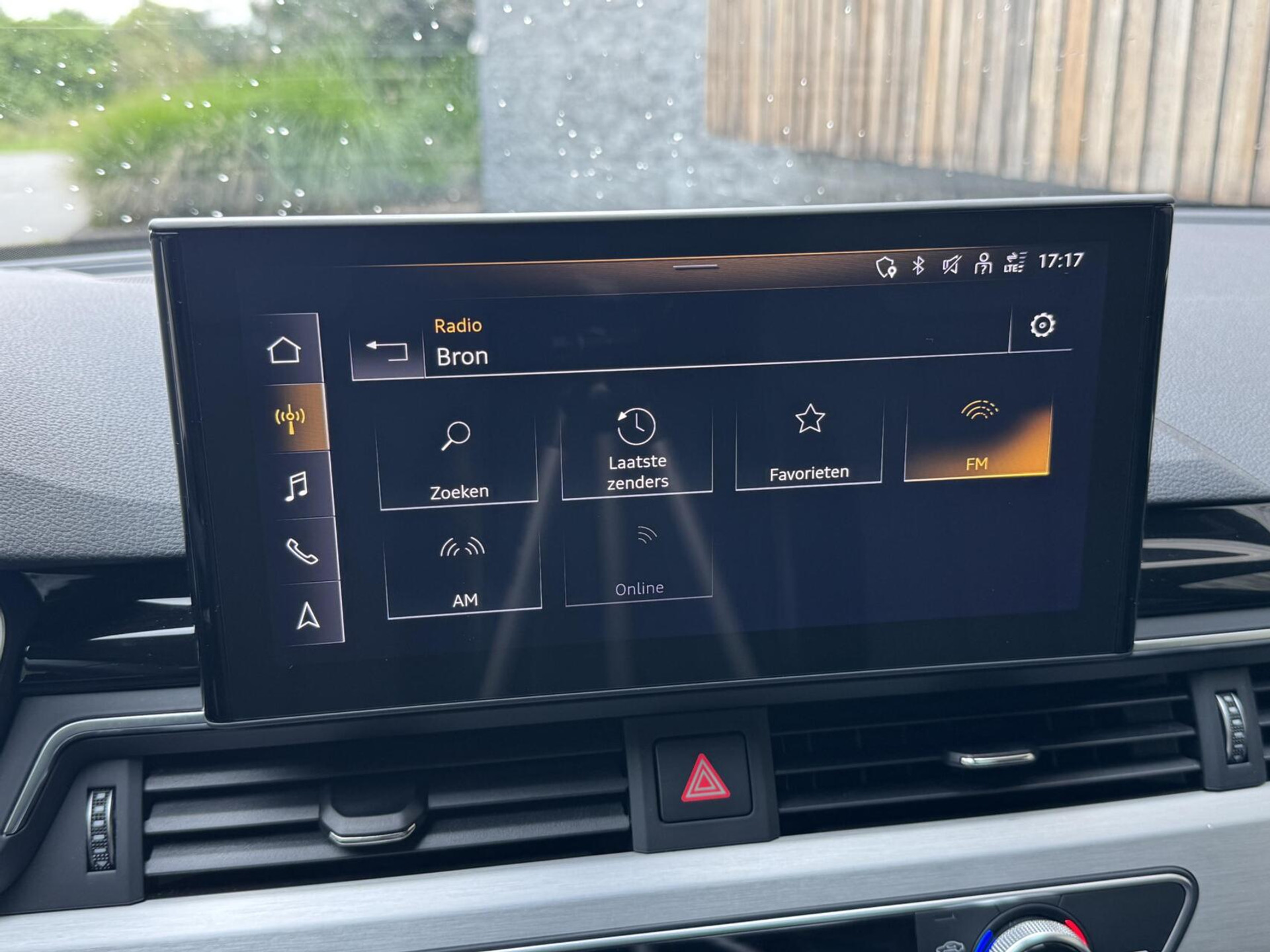 Audi A4 Avant 35 TFSI S-line Automaat | Panoramadak | Adaptieve cruise control | Grootlicht assistentie| Afgevlakt stuurwiel | Climate control | Getint glas | Zwart optiek | Parkeersensoren voor en achter 46807386-14.jpg | Timcars.nl