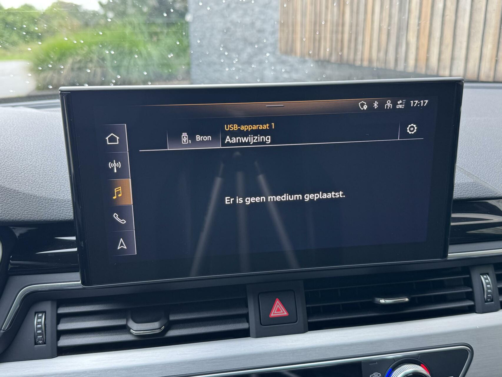 Audi A4 Avant 35 TFSI S-line Automaat | Panoramadak | Adaptieve cruise control | Grootlicht assistentie| Afgevlakt stuurwiel | Climate control | Getint glas | Zwart optiek | Parkeersensoren voor en achter 46807386-15.jpg | Timcars.nl