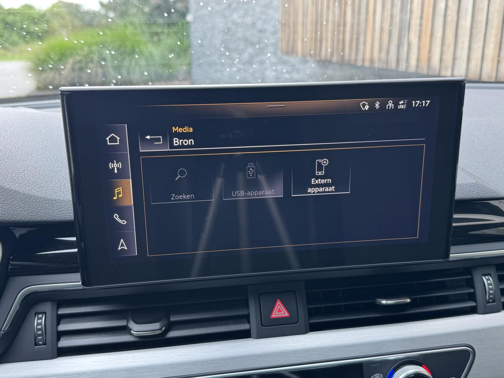 Audi A4 Avant 35 TFSI S-line Automaat | Panoramadak | Adaptieve cruise control | Grootlicht assistentie| Afgevlakt stuurwiel | Climate control | Getint glas | Zwart optiek | Parkeersensoren voor en achter 46807386-16.jpg | Timcars.nl