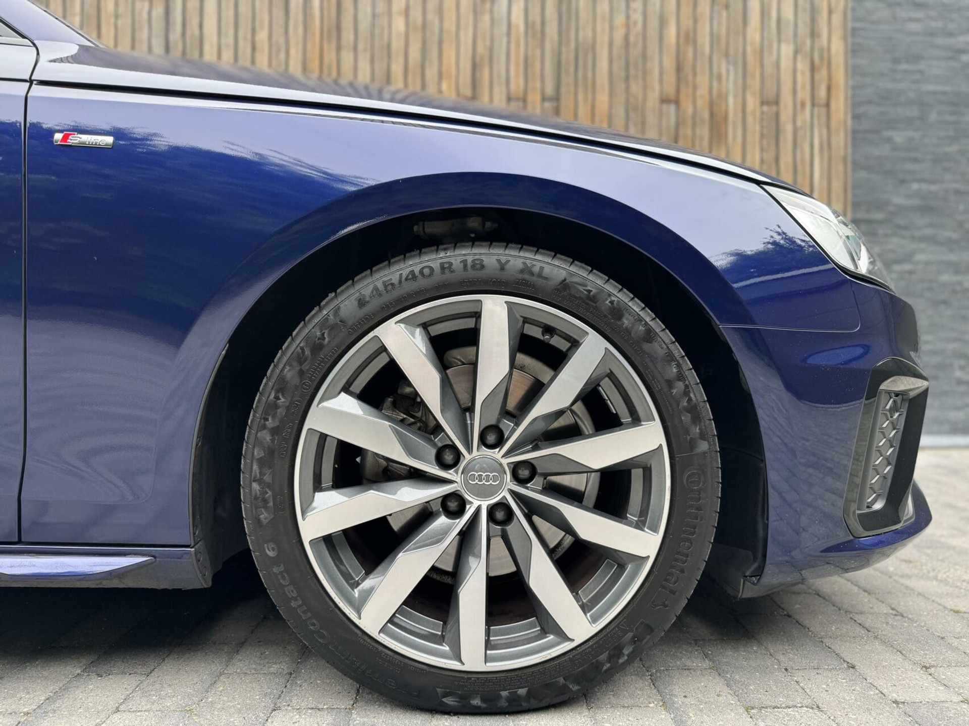 Audi A4 Avant 35 TFSI S-line Automaat | Panoramadak | Adaptieve cruise control | Grootlicht assistentie| Afgevlakt stuurwiel | Climate control | Getint glas | Zwart optiek | Parkeersensoren voor en achter 46807386-34.jpg | Timcars.nl