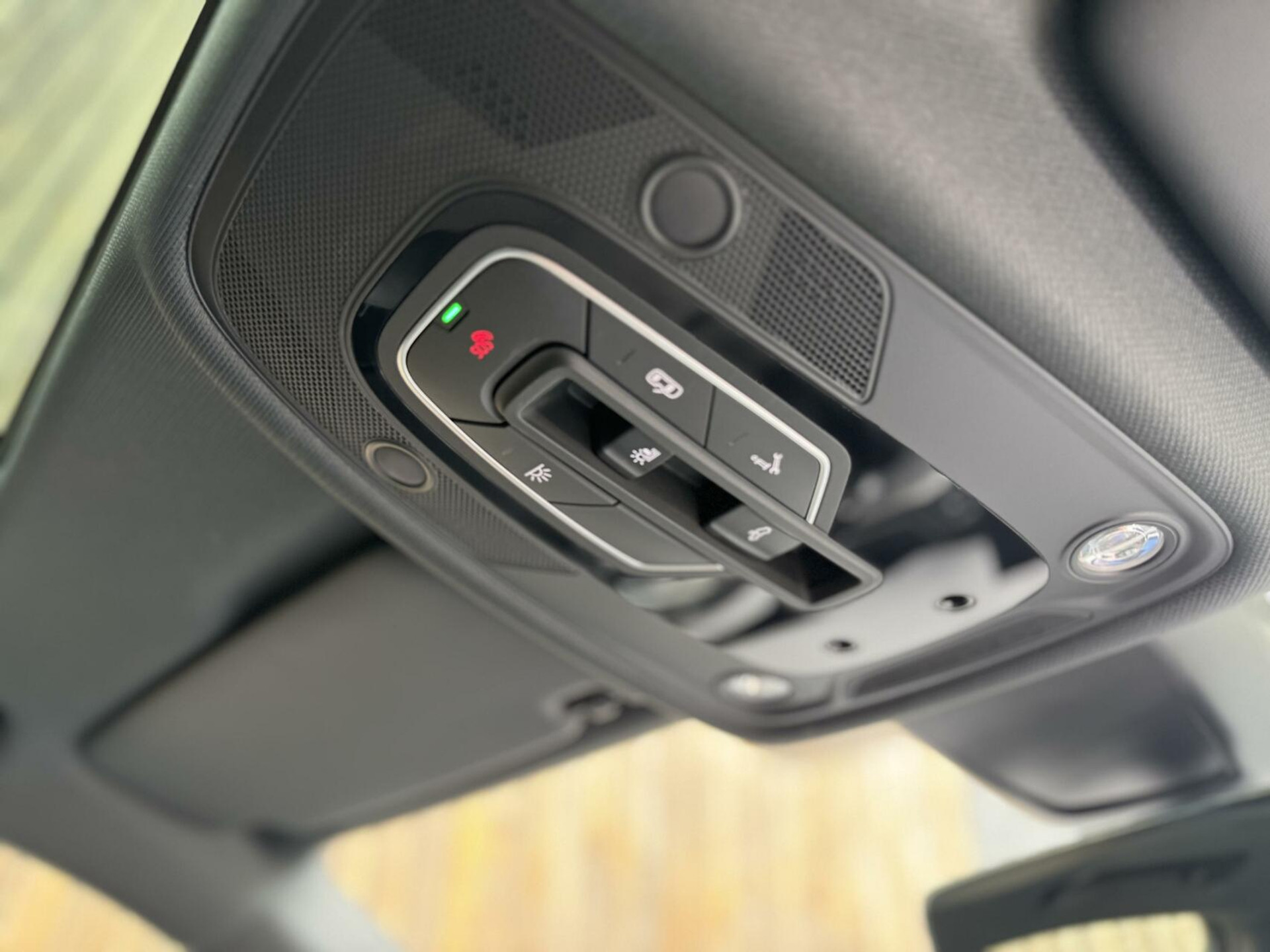 Audi A4 Avant 35 TFSI S-line Automaat | Panoramadak | Adaptieve cruise control | Grootlicht assistentie| Afgevlakt stuurwiel | Climate control | Getint glas | Zwart optiek | Parkeersensoren voor en achter 46807386-38.jpg | Timcars.nl