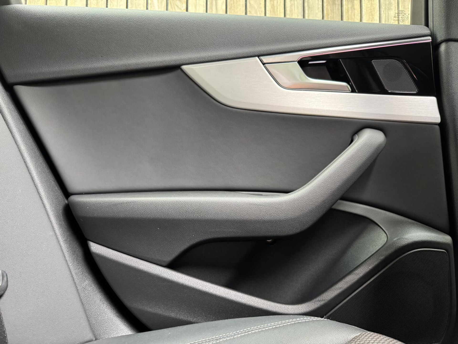 Audi A4 Avant 35 TFSI S-line Automaat | Panoramadak | Adaptieve cruise control | Grootlicht assistentie| Afgevlakt stuurwiel | Climate control | Getint glas | Zwart optiek | Parkeersensoren voor en achter 46807386-42.jpg | Timcars.nl