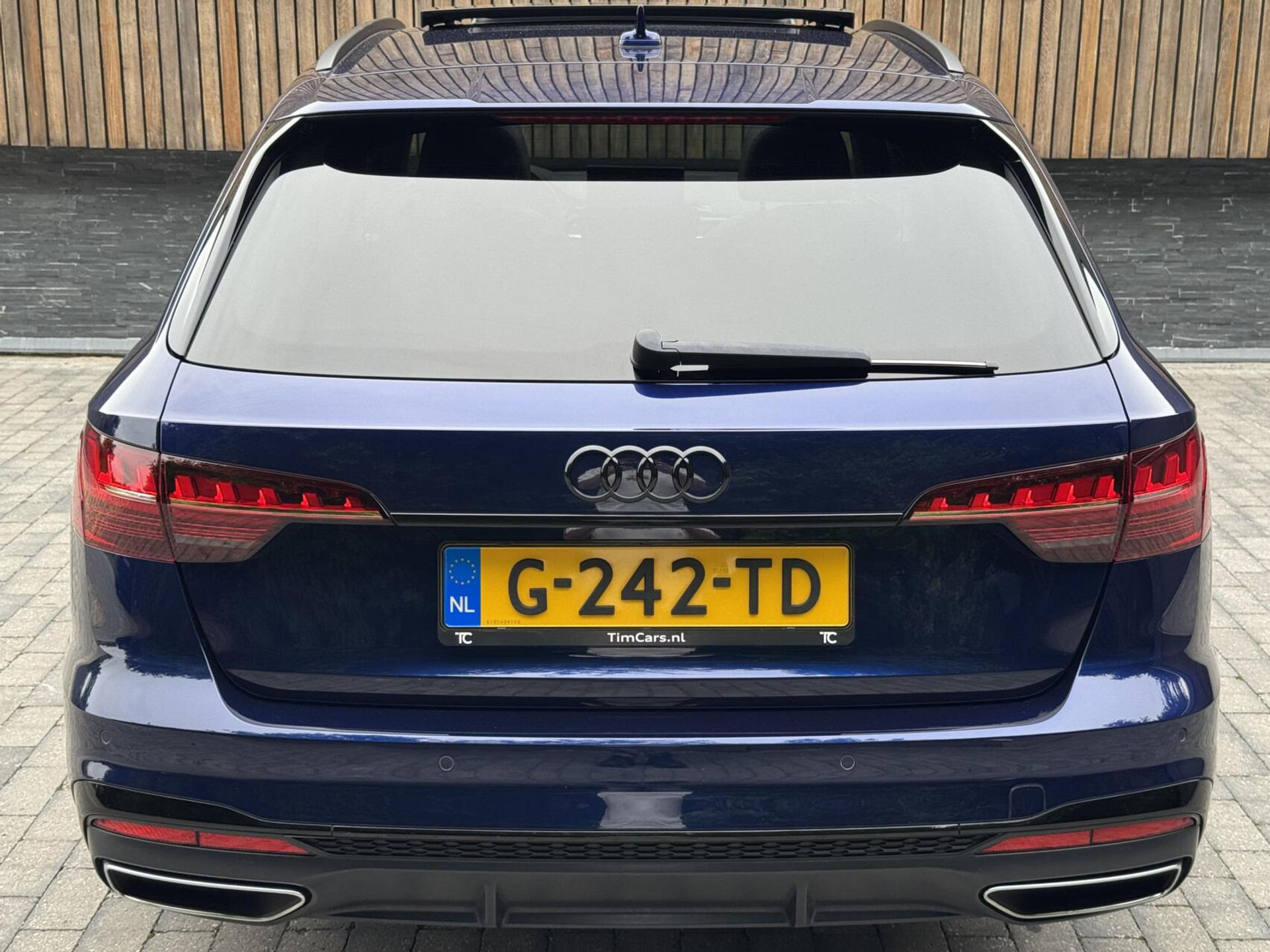 Audi A4 Avant 35 TFSI S-line Automaat | Panoramadak | Adaptieve cruise control | Grootlicht assistentie| Afgevlakt stuurwiel | Climate control | Getint glas | Zwart optiek | Parkeersensoren voor en achter 46807386-55.jpg | Timcars.nl