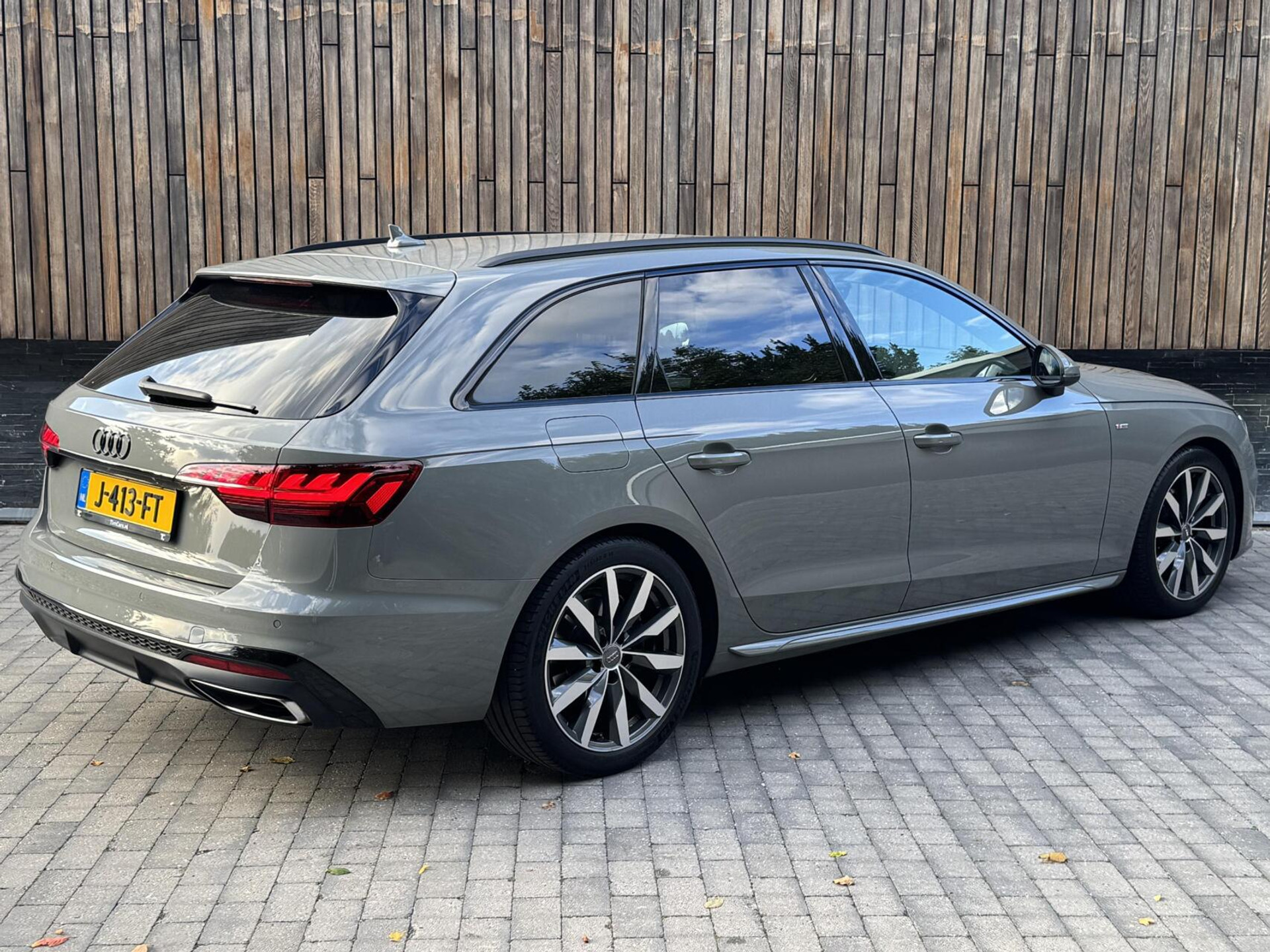 Audi A4 Avant 35 TFSI S-line Automaat | Quantumgrijs | LED | Getint glas | Afgevlakt stuurwiel | Navigatiesysteem | Apple CarPlay | Climate control | Cruise control | Parkeersensoren achter 47383857-1.jpg | Timcars.nl