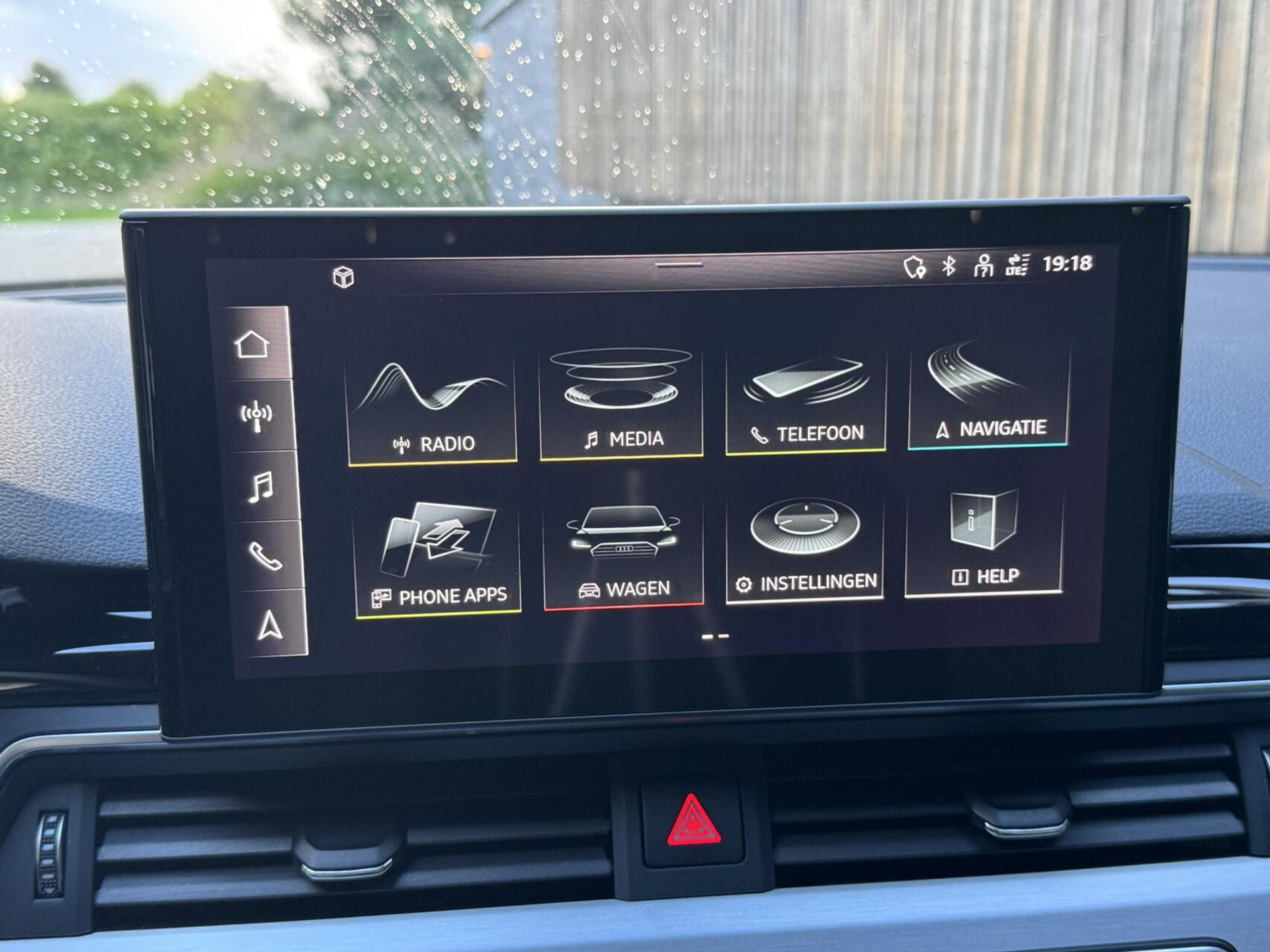 Audi A4 Avant 35 TFSI S-line Automaat | Quantumgrijs | LED | Getint glas | Afgevlakt stuurwiel | Navigatiesysteem | Apple CarPlay | Climate control | Cruise control | Parkeersensoren achter 47383857-20.jpg | Timcars.nl