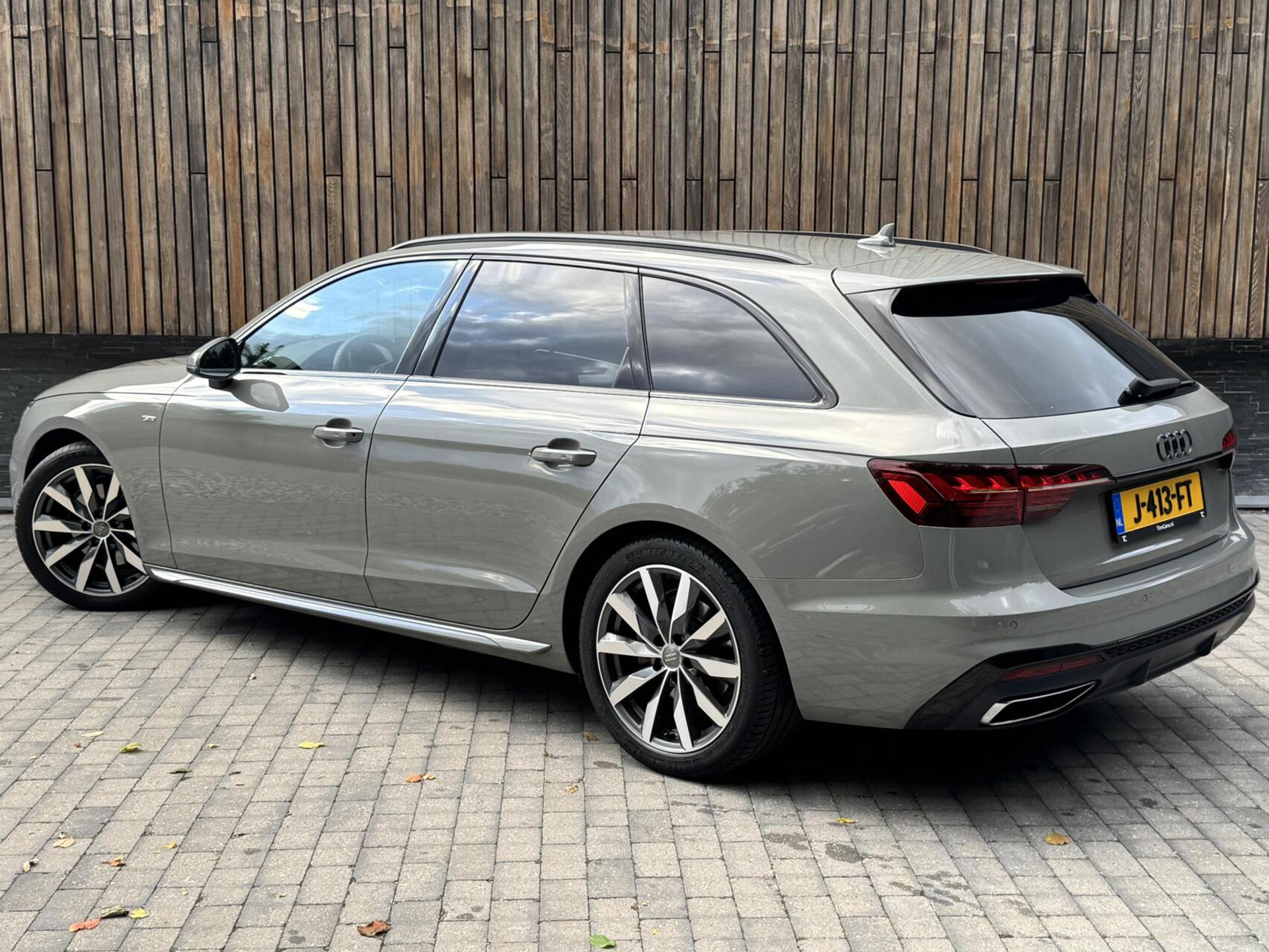 Audi A4 Avant 35 TFSI S-line Automaat | Quantumgrijs | LED | Getint glas | Afgevlakt stuurwiel | Navigatiesysteem | Apple CarPlay | Climate control | Cruise control | Parkeersensoren achter 47383857-35.jpg | Timcars.nl