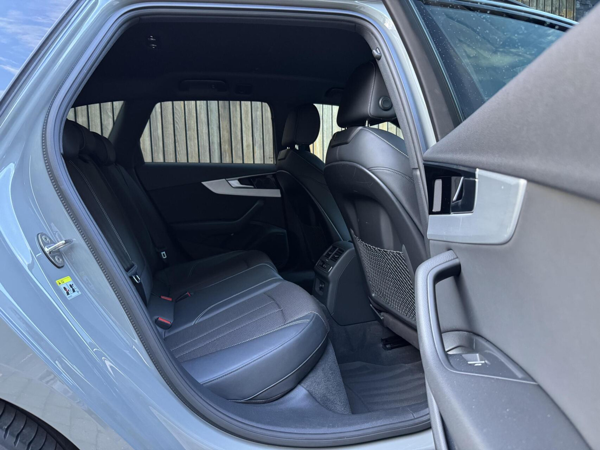 Audi A4 Avant 35 TFSI S-line Automaat | Quantumgrijs | LED | Getint glas | Afgevlakt stuurwiel | Navigatiesysteem | Apple CarPlay | Climate control | Cruise control | Parkeersensoren achter 47383857-41.jpg | Timcars.nl