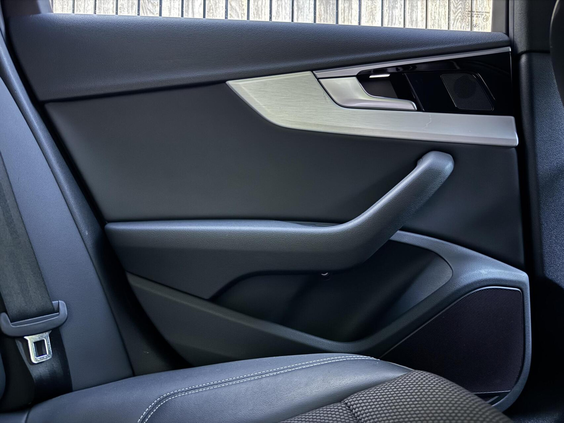 Audi A4 Avant 35 TFSI S-line Automaat | Quantumgrijs | LED | Getint glas | Afgevlakt stuurwiel | Navigatiesysteem | Apple CarPlay | Climate control | Cruise control | Parkeersensoren achter 47383857-43.jpg | Timcars.nl