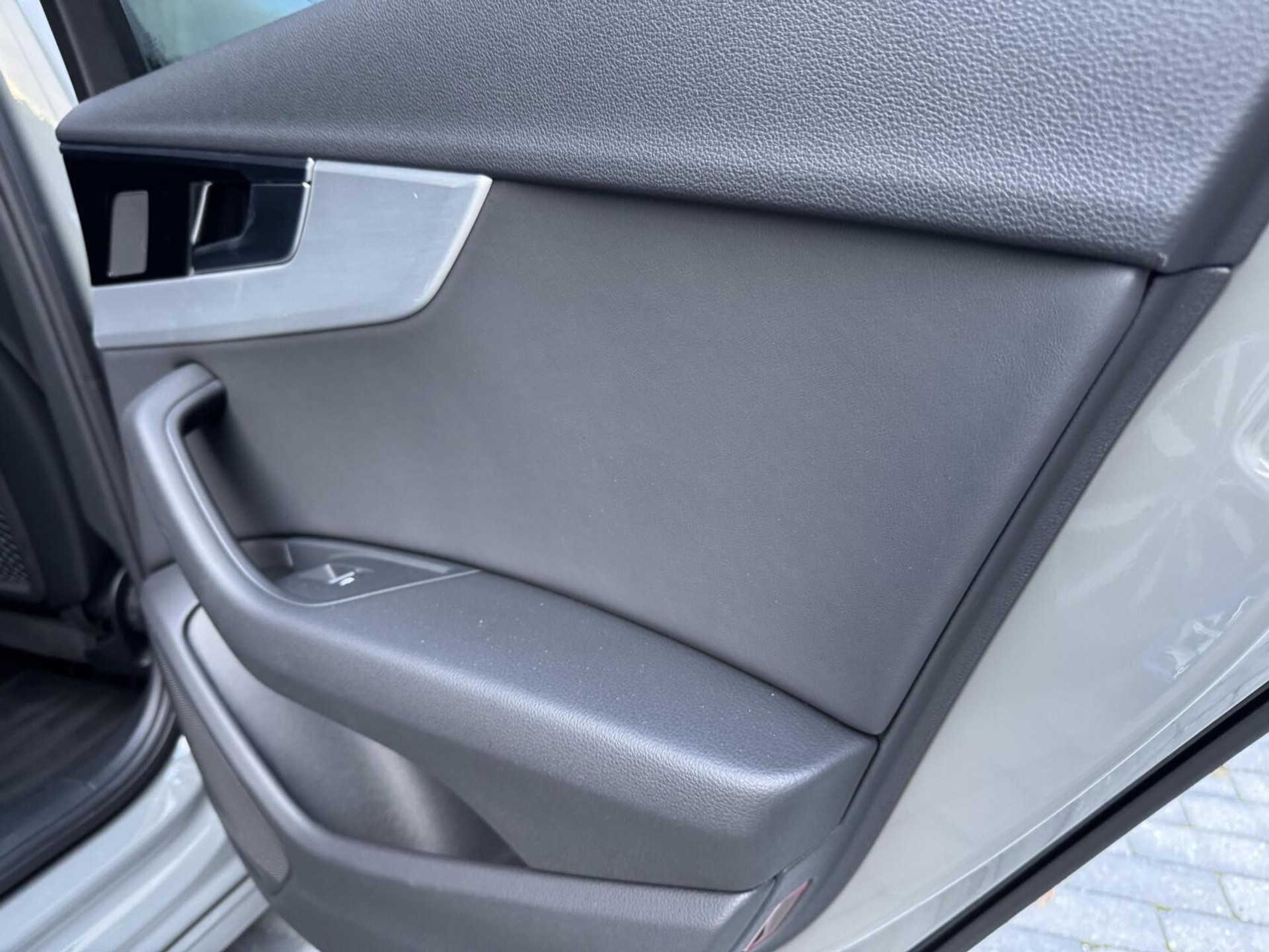 Audi A4 Avant 35 TFSI S-line Automaat | Quantumgrijs | LED | Getint glas | Afgevlakt stuurwiel | Navigatiesysteem | Apple CarPlay | Climate control | Cruise control | Parkeersensoren achter 47383857-50.jpg | Timcars.nl