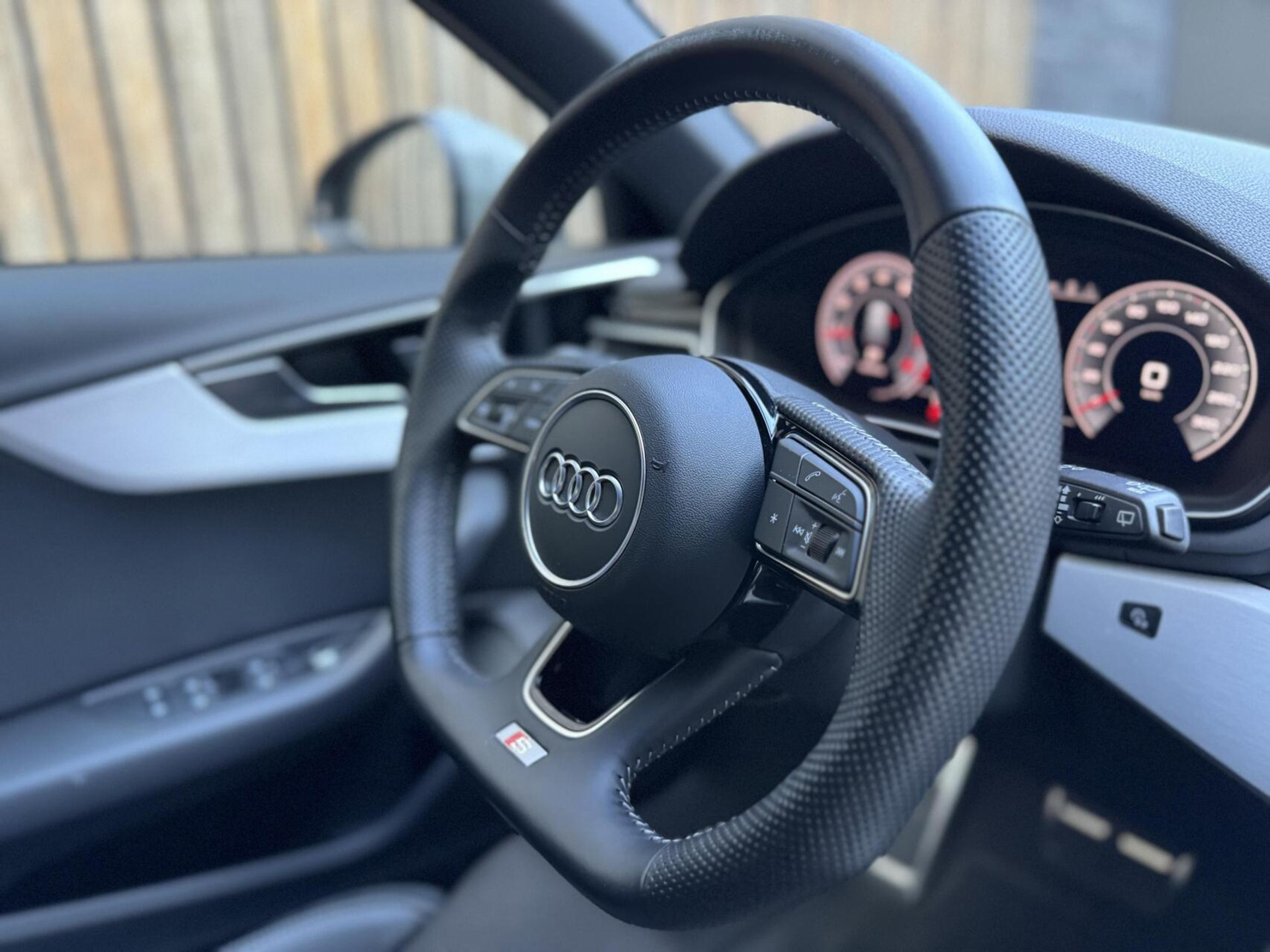 Audi A4 Avant 35 TFSI S-line Automaat | Quantumgrijs | LED | Getint glas | Afgevlakt stuurwiel | Navigatiesysteem | Apple CarPlay | Climate control | Cruise control | Parkeersensoren achter 47383857-55.jpg | Timcars.nl