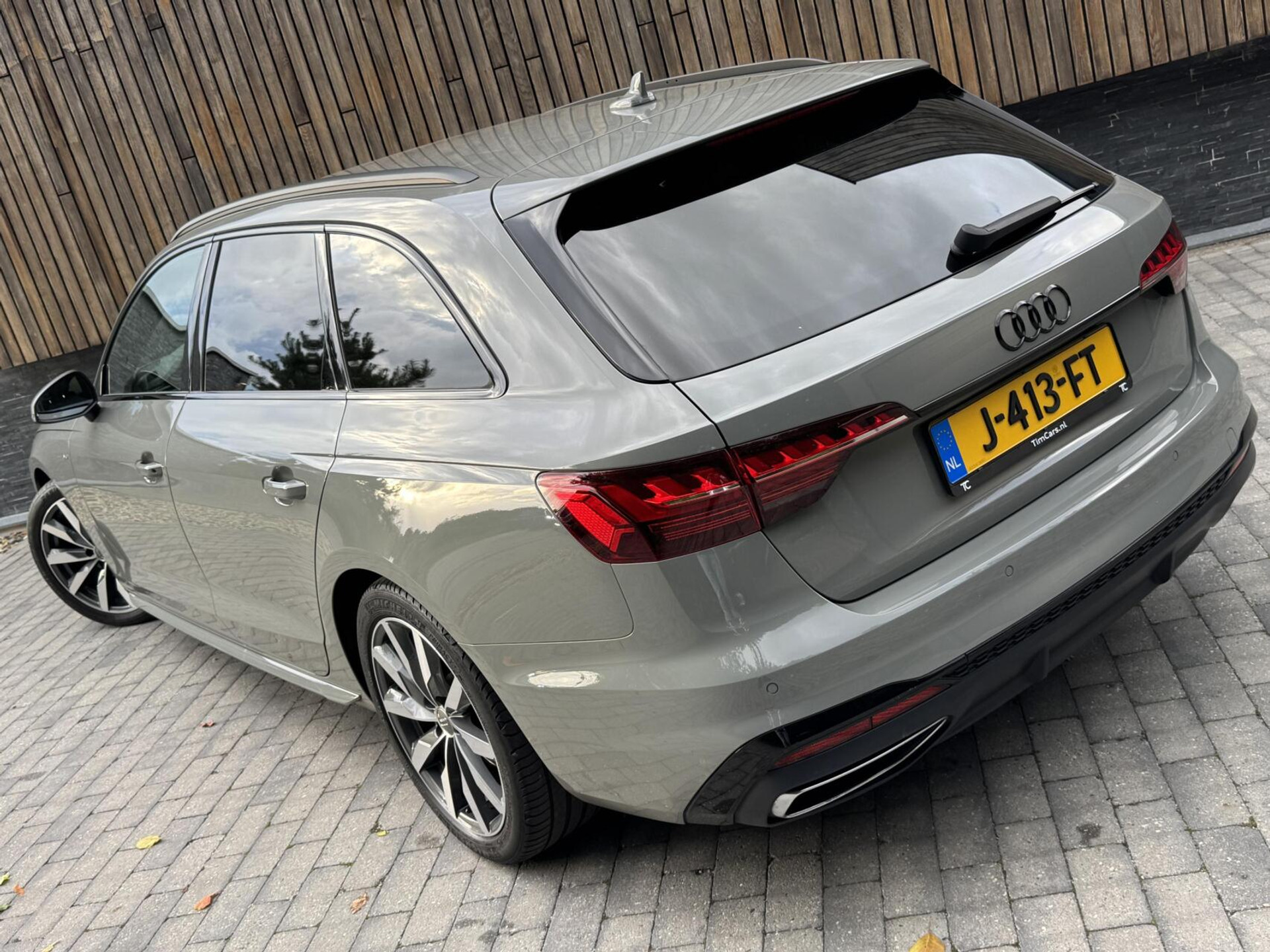 Audi A4 Avant 35 TFSI S-line Automaat | Quantumgrijs | LED | Getint glas | Afgevlakt stuurwiel | Navigatiesysteem | Apple CarPlay | Climate control | Cruise control | Parkeersensoren achter 47383857-57.jpg | Timcars.nl