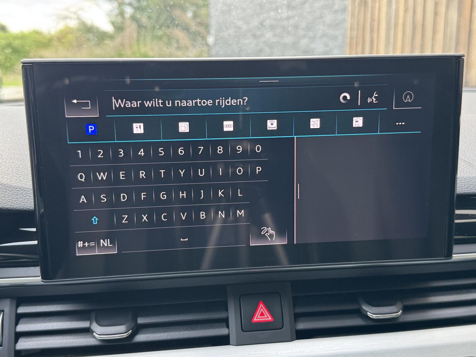 Audi A4 Avant 40 TFSI S-line Automaat | Volleer | Adaptieve cruise control | Lane assist | Afgevlakt sportstuur | Grootlichtassistent | 19 inch lichtmetalen velgen | Apple CarPlay | Parkeersensoren voor en achter | Achteruitrijcamera 47408599-14.jpg | Timcars.nl