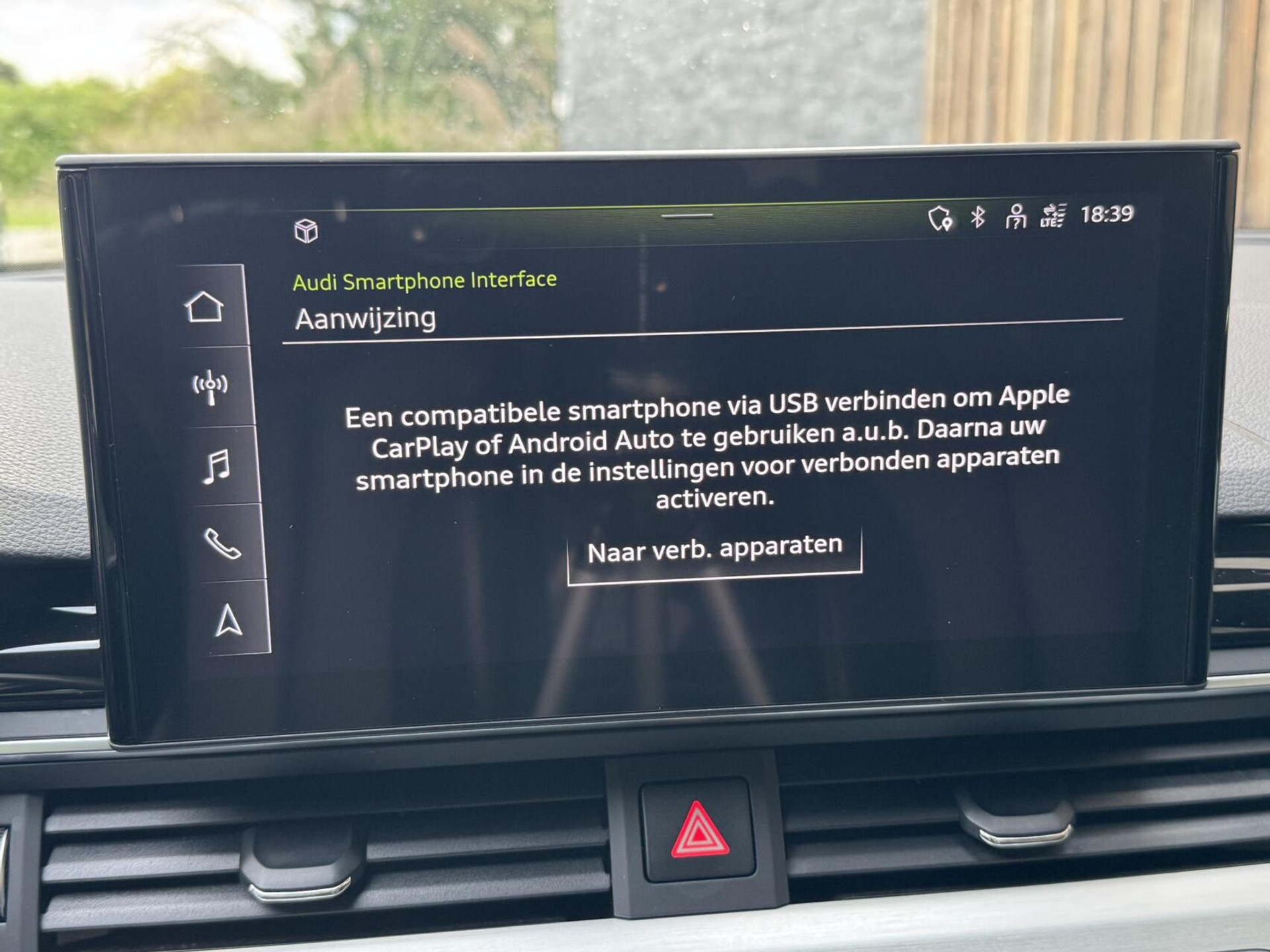 Audi A4 Avant 40 TFSI S-line Automaat | Volleer | Adaptieve cruise control | Lane assist | Afgevlakt sportstuur | Grootlichtassistent | 19 inch lichtmetalen velgen | Apple CarPlay | Parkeersensoren voor en achter | Achteruitrijcamera 47408599-20.jpg | Timcars.nl