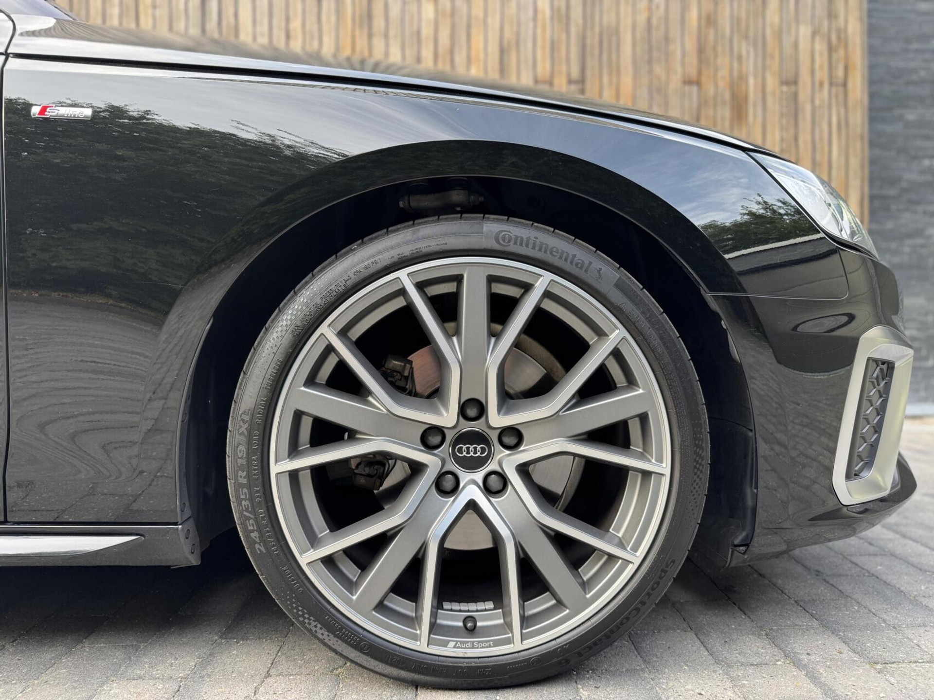 Audi A4 Avant 40 TFSI S-line Automaat | Volleer | Adaptieve cruise control | Lane assist | Afgevlakt sportstuur | Grootlichtassistent | 19 inch lichtmetalen velgen | Apple CarPlay | Parkeersensoren voor en achter | Achteruitrijcamera 47408599-42.jpg | Timcars.nl