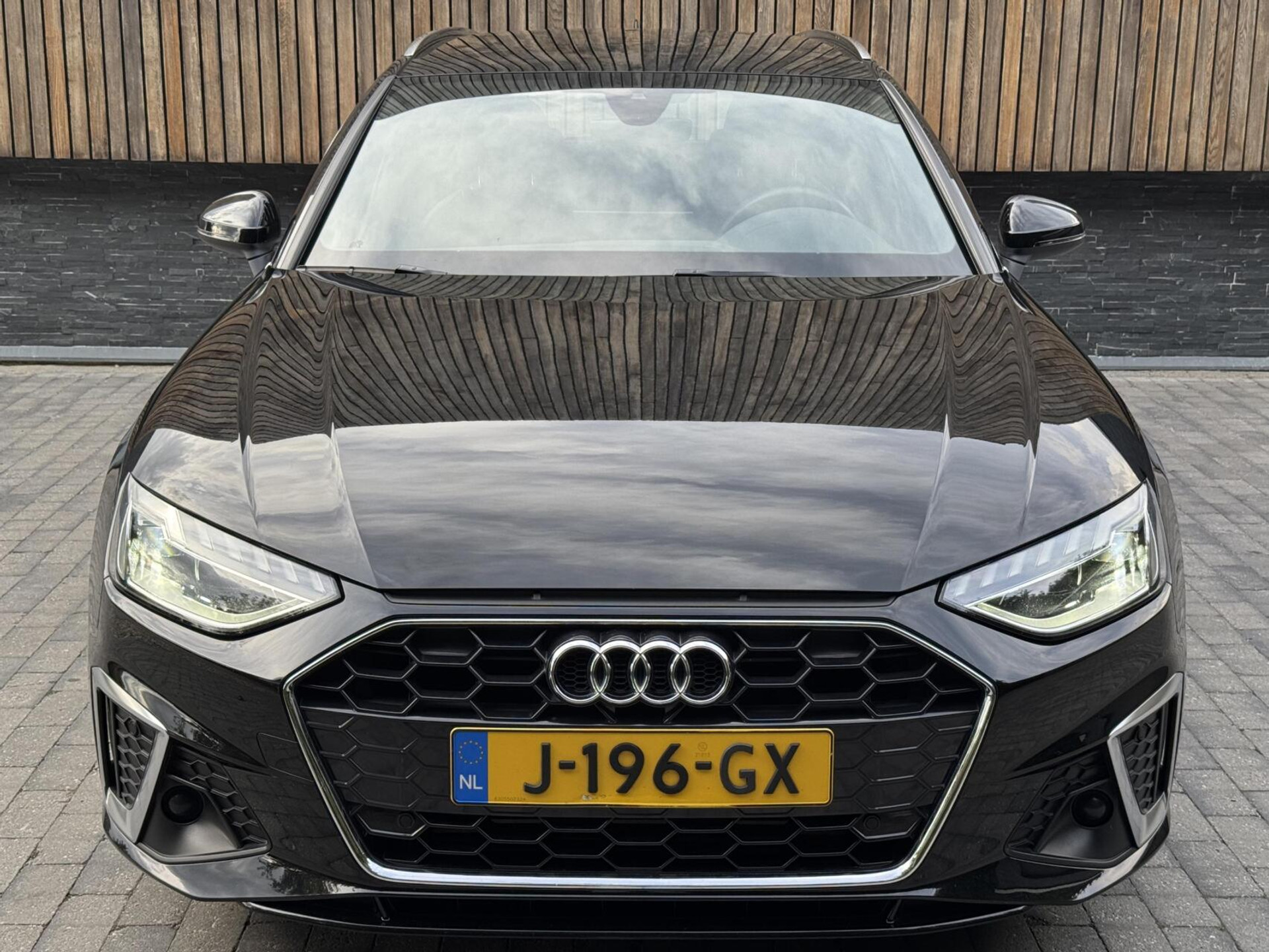 Audi A4 Avant 40 TFSI S-line Automaat | Volleer | Adaptieve cruise control | Lane assist | Afgevlakt sportstuur | Grootlichtassistent | 19 inch lichtmetalen velgen | Apple CarPlay | Parkeersensoren voor en achter | Achteruitrijcamera 47408599-67.jpg | Timcars.nl