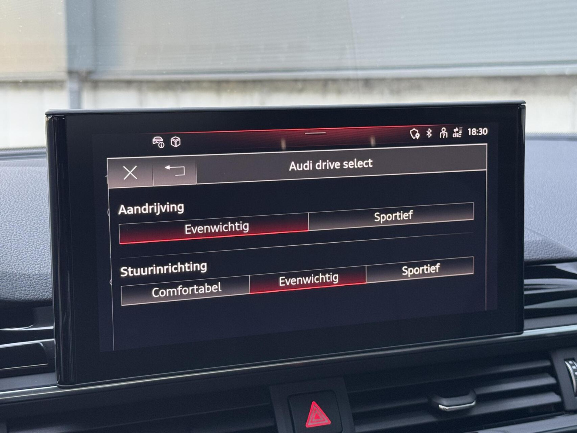 Audi A4 Avant 35 TFSI S edition Competition Automaat | Zwart optiek | Stoelverwarming | Google Navigatie | Apple CarPlay | Getint glas | LED verlichting | Getint glas | Parkeersensoren voor en achter 47519732-25.jpg | Timcars.nl