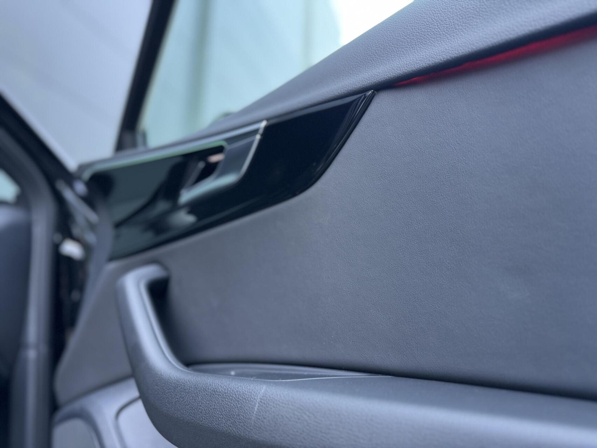 Audi A4 Avant 35 TFSI S edition Competition Automaat | Zwart optiek | Stoelverwarming | Google Navigatie | Apple CarPlay | Getint glas | LED verlichting | Getint glas | Parkeersensoren voor en achter 47519732-57.jpg | Timcars.nl