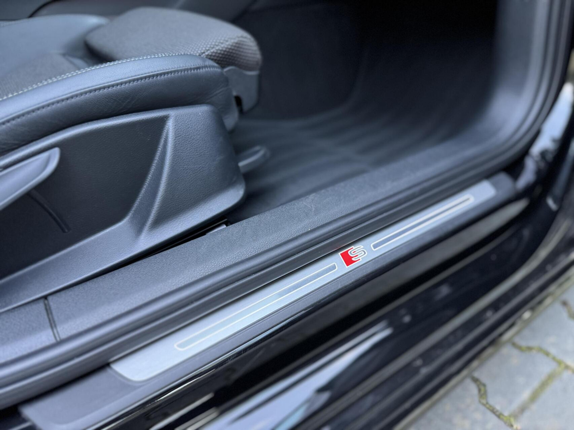 Audi A4 Avant 35 TFSI S edition Competition Automaat | Zwart optiek | Stoelverwarming | Google Navigatie | Apple CarPlay | Getint glas | LED verlichting | Getint glas | Parkeersensoren voor en achter 47519732-58.jpg | Timcars.nl