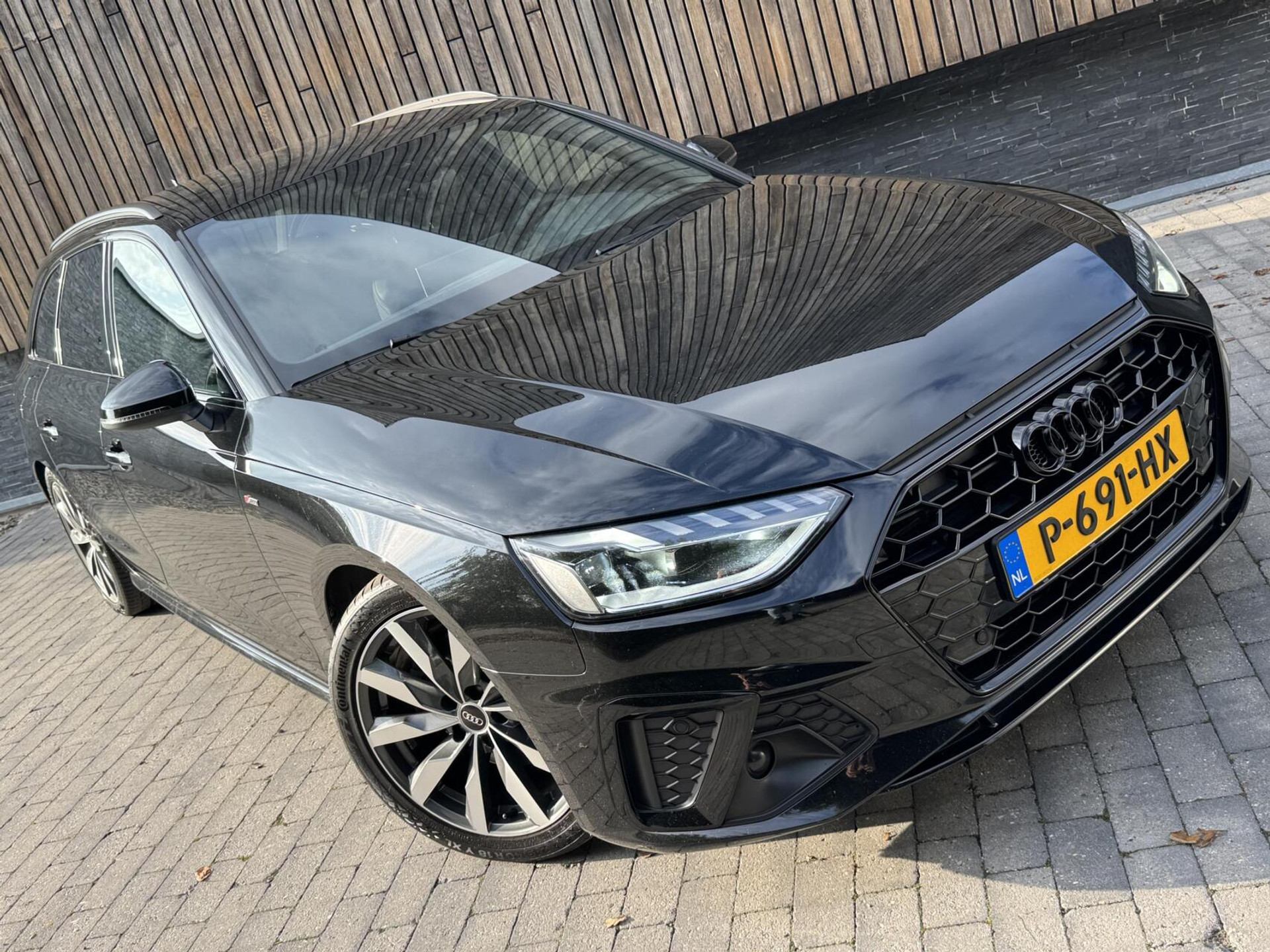 Audi A4 Avant 35 TFSI S edition Competition Automaat | Zwart optiek | Stoelverwarming | Google Navigatie | Apple CarPlay | Getint glas | LED verlichting | Getint glas | Parkeersensoren voor en achter 47519732-61.jpg | Timcars.nl