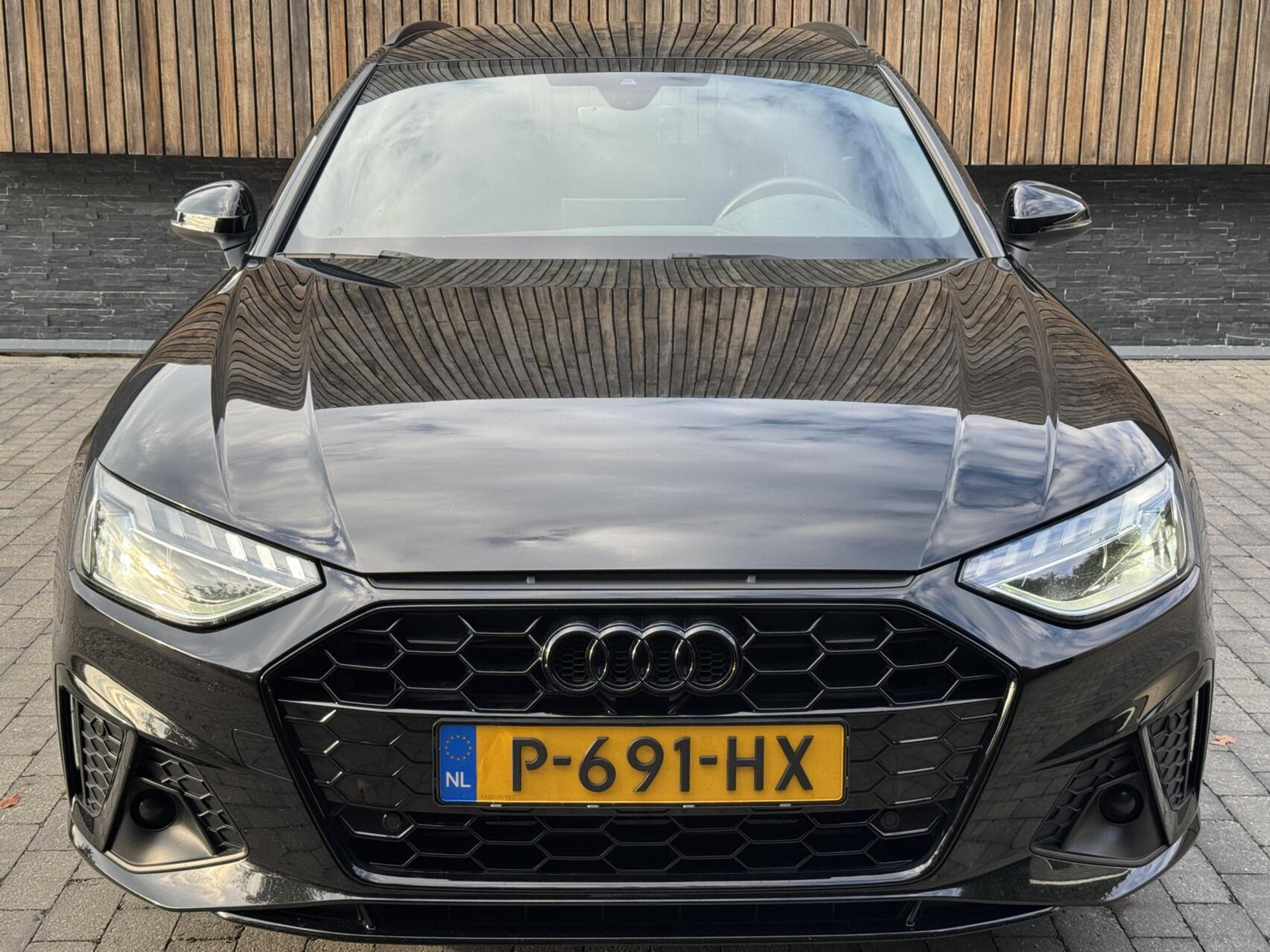 Audi A4 Avant 35 TFSI S edition Competition Automaat | Zwart optiek | Stoelverwarming | Google Navigatie | Apple CarPlay | Getint glas | LED verlichting | Getint glas | Parkeersensoren voor en achter 47519732-66.jpg | Timcars.nl