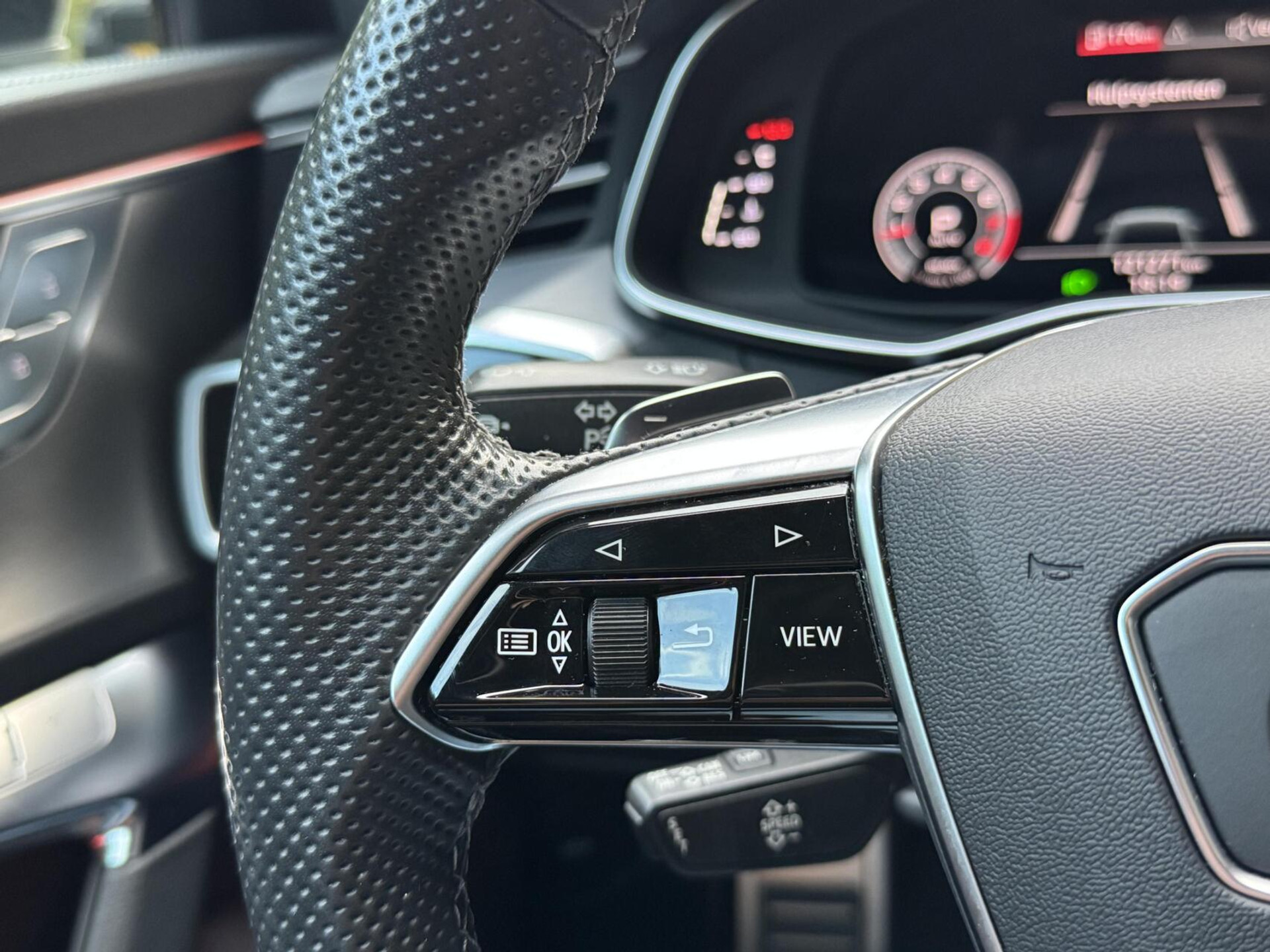 Audi A6 Avant 40 TFSI S edition Automaat | Cognac leren bekleding | LED Matrix verlichting | Stoelverwarming | Sfeerverlichting | Zonneschermen zijruiten achter | Digitale cockpit | Achteruitrijcamera | Parkeersensoren voor en achter 47519735-11.jpg | Timcars.nl