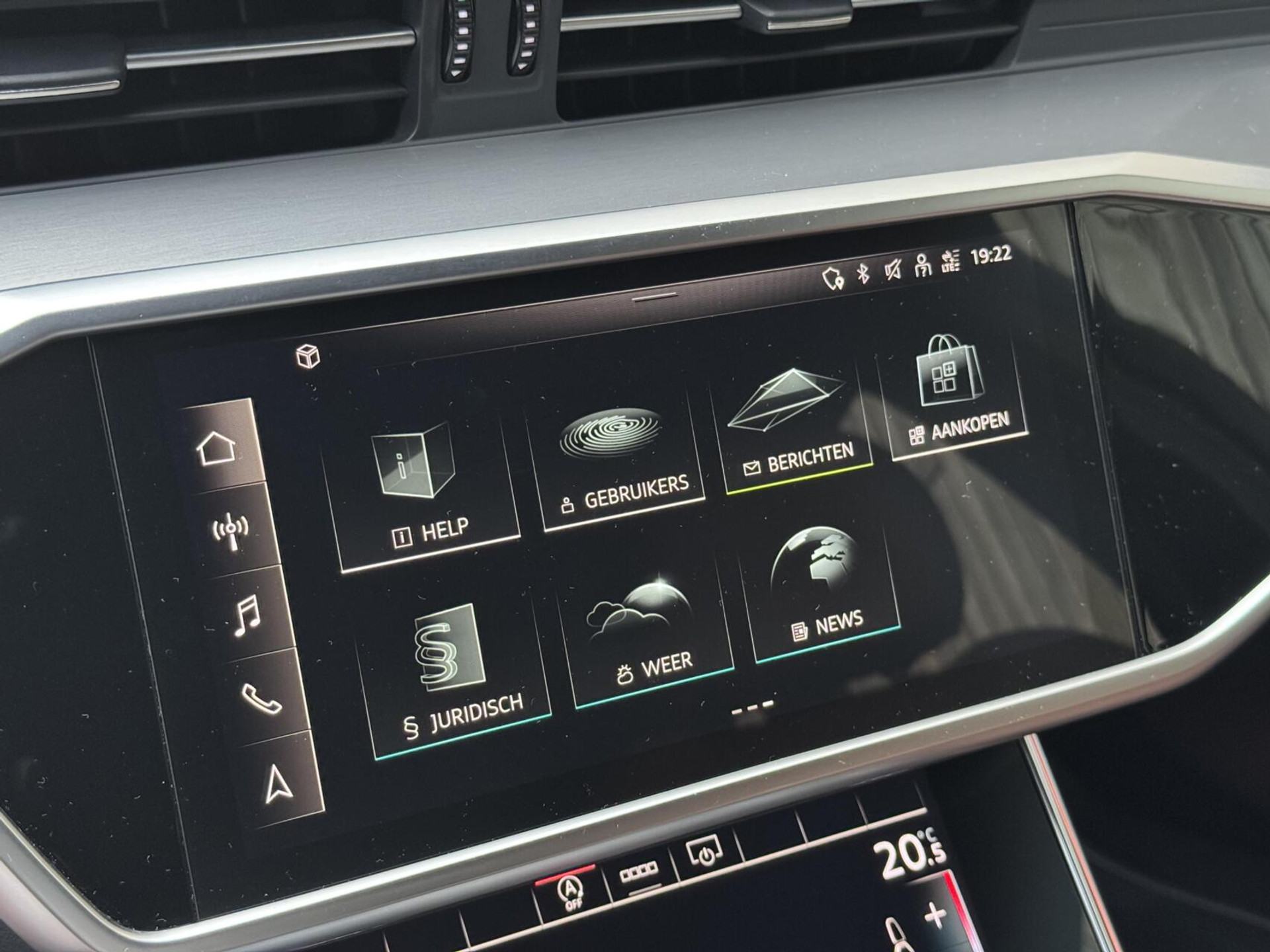 Audi A6 Avant 40 TFSI S edition Automaat | Cognac leren bekleding | LED Matrix verlichting | Stoelverwarming | Sfeerverlichting | Zonneschermen zijruiten achter | Digitale cockpit | Achteruitrijcamera | Parkeersensoren voor en achter 47519735-24.jpg | Timcars.nl