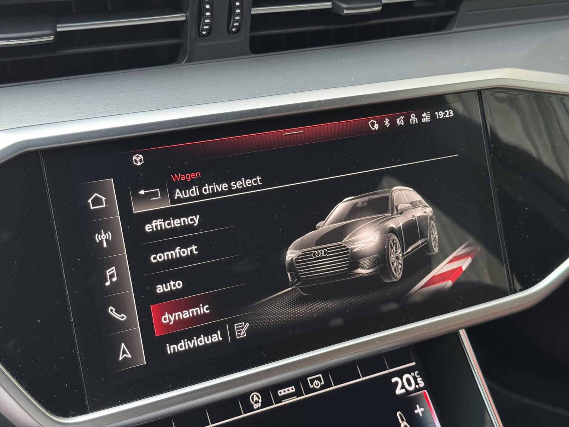 Audi A6 Avant 40 TFSI S edition Automaat | Cognac leren bekleding | LED Matrix verlichting | Stoelverwarming | Sfeerverlichting | Zonneschermen zijruiten achter | Digitale cockpit | Achteruitrijcamera | Parkeersensoren voor en achter 47519735-30.jpg | Timcars.nl