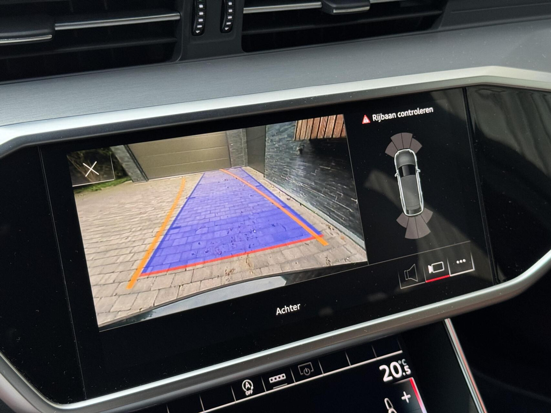 Audi A6 Avant 40 TFSI S edition Automaat | Cognac leren bekleding | LED Matrix verlichting | Stoelverwarming | Sfeerverlichting | Zonneschermen zijruiten achter | Digitale cockpit | Achteruitrijcamera | Parkeersensoren voor en achter 47519735-37.jpg | Timcars.nl