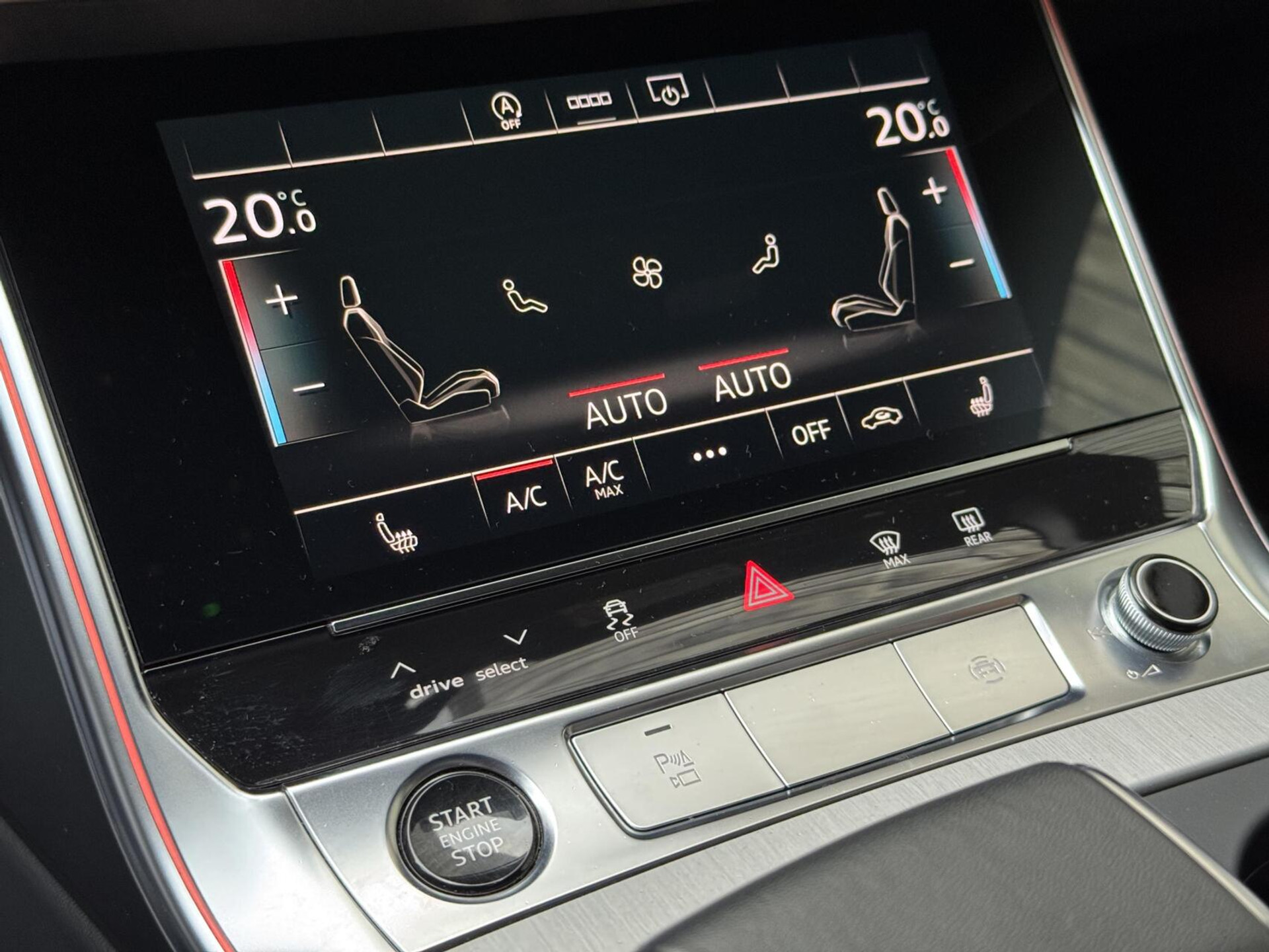 Audi A6 Avant 40 TFSI S edition Automaat | Cognac leren bekleding | LED Matrix verlichting | Stoelverwarming | Sfeerverlichting | Zonneschermen zijruiten achter | Digitale cockpit | Achteruitrijcamera | Parkeersensoren voor en achter 47519735-38.jpg | Timcars.nl