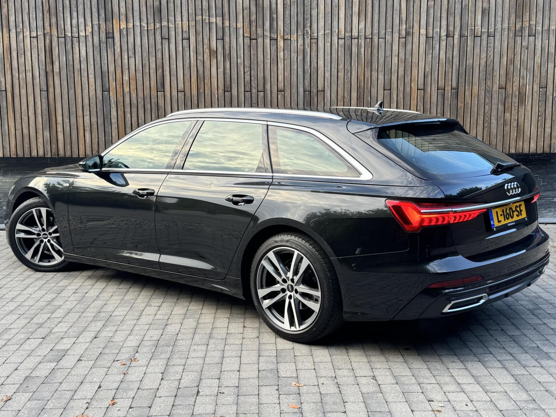 Audi A6 Avant 40 TFSI S edition Automaat | Cognac leren bekleding | LED Matrix verlichting | Stoelverwarming | Sfeerverlichting | Zonneschermen zijruiten achter | Digitale cockpit | Achteruitrijcamera | Parkeersensoren voor en achter 47519735-41.jpg | Timcars.nl