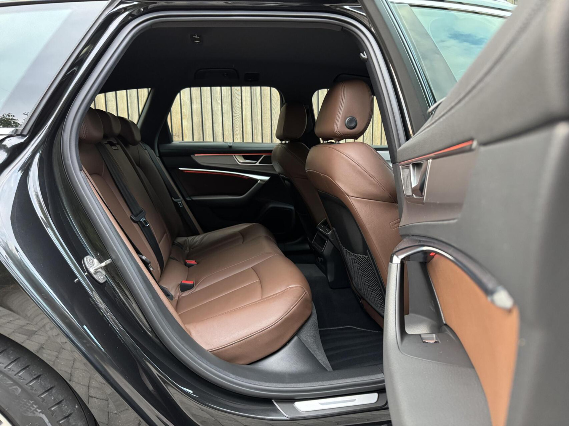 Audi A6 Avant 40 TFSI S edition Automaat | Cognac leren bekleding | LED Matrix verlichting | Stoelverwarming | Sfeerverlichting | Zonneschermen zijruiten achter | Digitale cockpit | Achteruitrijcamera | Parkeersensoren voor en achter 47519735-47.jpg | Timcars.nl