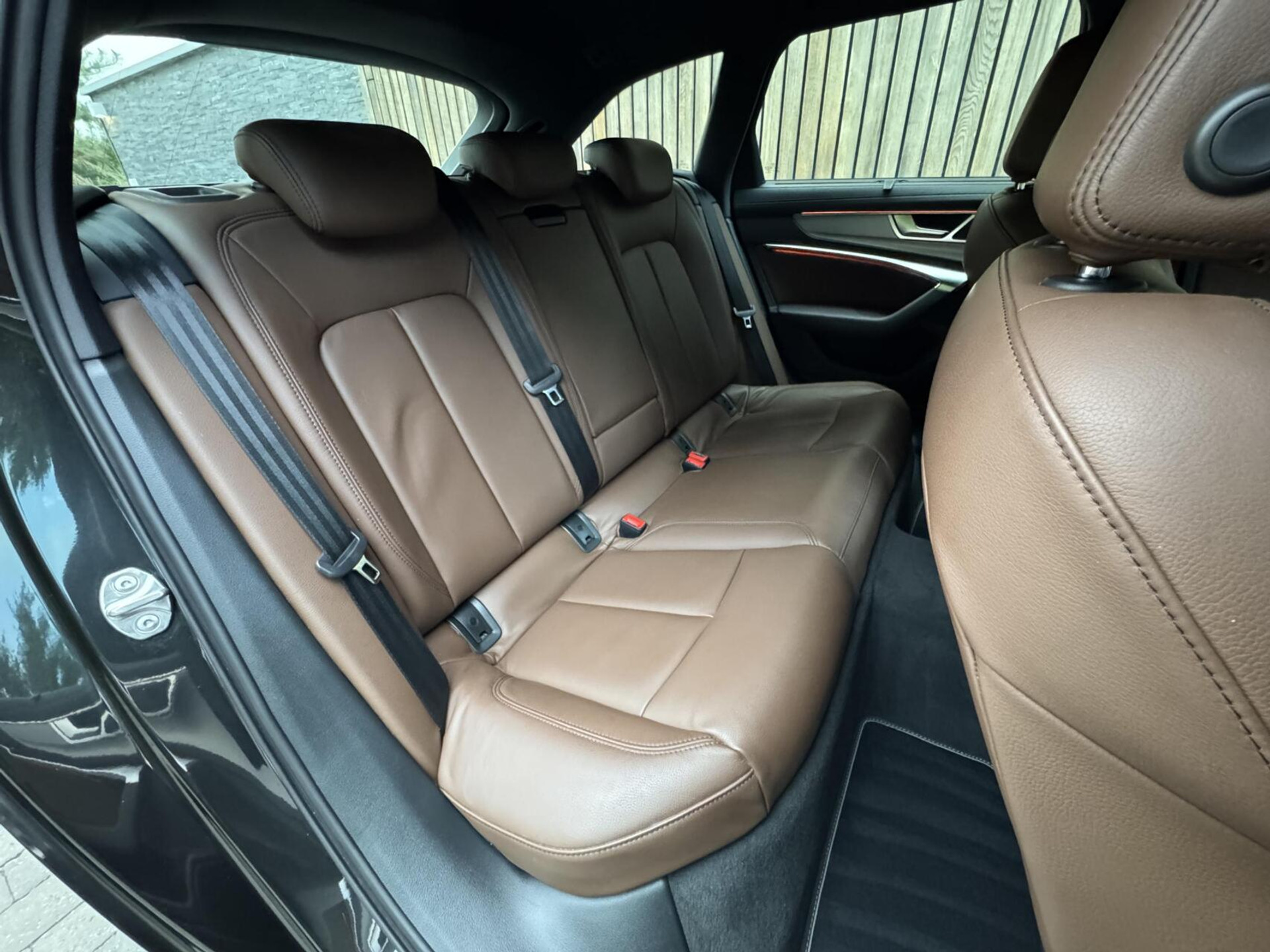 Audi A6 Avant 40 TFSI S edition Automaat | Cognac leren bekleding | LED Matrix verlichting | Stoelverwarming | Sfeerverlichting | Zonneschermen zijruiten achter | Digitale cockpit | Achteruitrijcamera | Parkeersensoren voor en achter 47519735-48.jpg | Timcars.nl