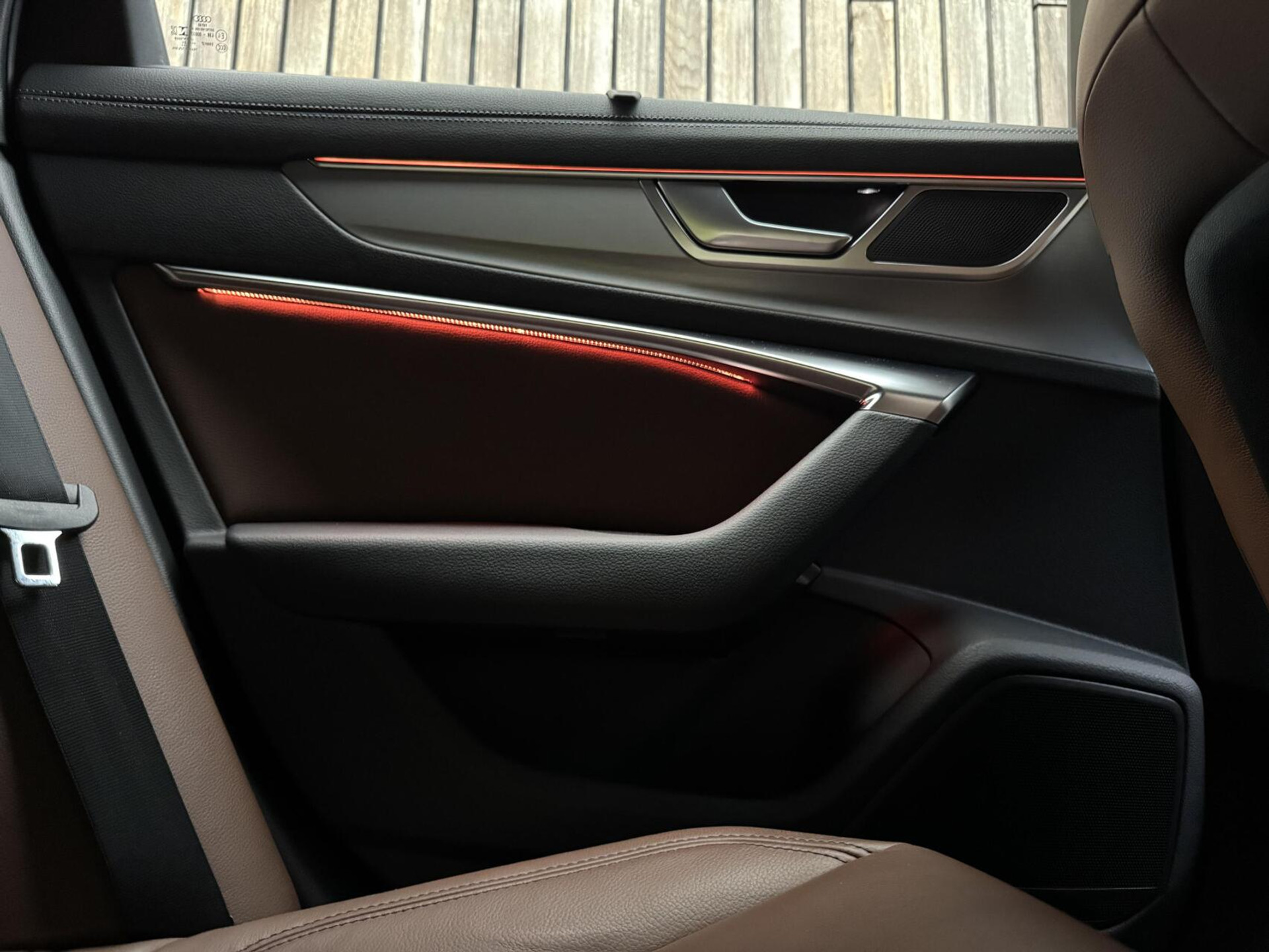 Audi A6 Avant 40 TFSI S edition Automaat | Cognac leren bekleding | LED Matrix verlichting | Stoelverwarming | Sfeerverlichting | Zonneschermen zijruiten achter | Digitale cockpit | Achteruitrijcamera | Parkeersensoren voor en achter 47519735-49.jpg | Timcars.nl