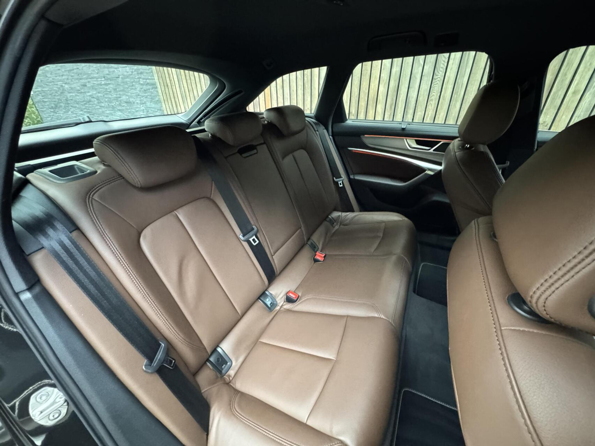 Audi A6 Avant 40 TFSI S edition Automaat | Cognac leren bekleding | LED Matrix verlichting | Stoelverwarming | Sfeerverlichting | Zonneschermen zijruiten achter | Digitale cockpit | Achteruitrijcamera | Parkeersensoren voor en achter 47519735-50.jpg | Timcars.nl