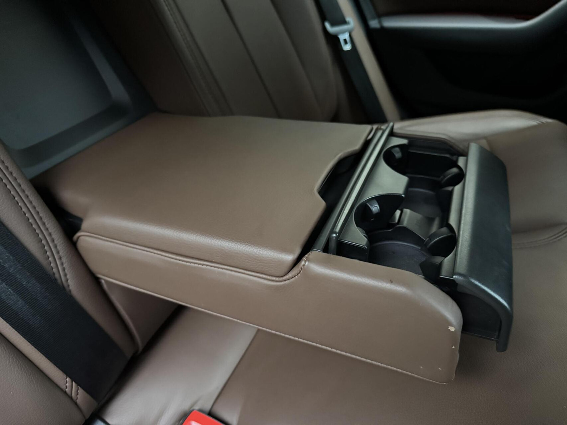 Audi A6 Avant 40 TFSI S edition Automaat | Cognac leren bekleding | LED Matrix verlichting | Stoelverwarming | Sfeerverlichting | Zonneschermen zijruiten achter | Digitale cockpit | Achteruitrijcamera | Parkeersensoren voor en achter 47519735-55.jpg | Timcars.nl