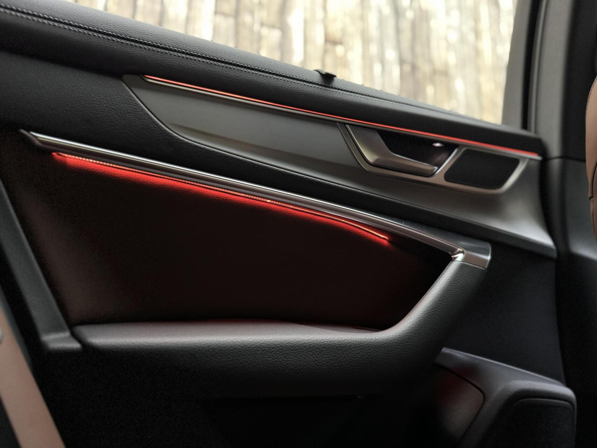 Audi A6 Avant 40 TFSI S edition Automaat | Cognac leren bekleding | LED Matrix verlichting | Stoelverwarming | Sfeerverlichting | Zonneschermen zijruiten achter | Digitale cockpit | Achteruitrijcamera | Parkeersensoren voor en achter 47519735-56.jpg | Timcars.nl