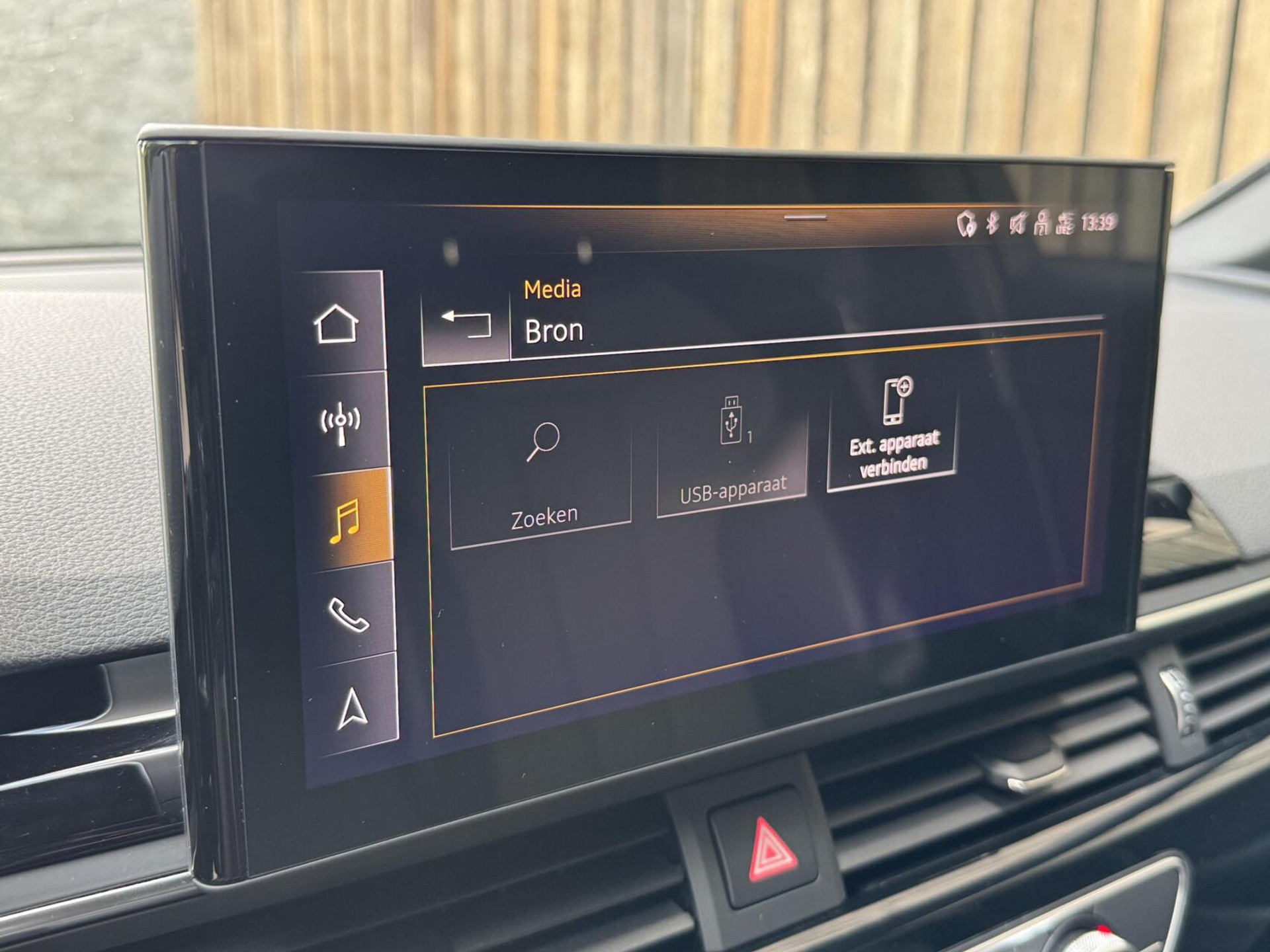 Audi A4 Avant 40 TFSI S edition Competition Automaat | LED koplampen | Cruise control | Climate control | Zwart optiek | Getint glas | Achteruitrijcamera | Parkeersensoren voor en achter 47659430-15.jpg | Timcars.nl