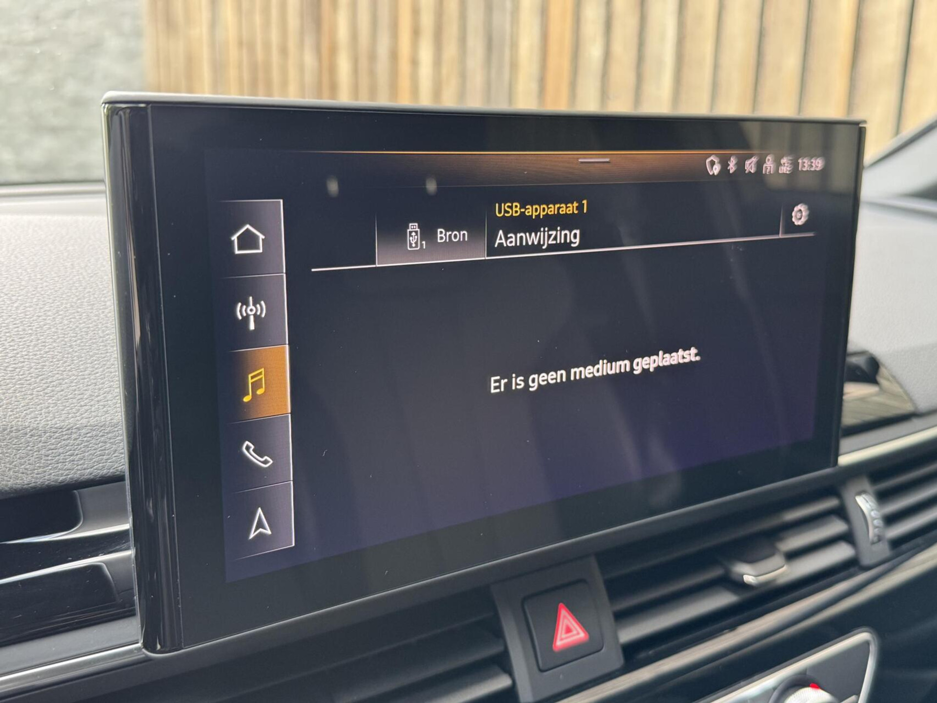 Audi A4 Avant 40 TFSI S edition Competition Automaat | LED koplampen | Cruise control | Climate control | Zwart optiek | Getint glas | Achteruitrijcamera | Parkeersensoren voor en achter 47659430-17.jpg | Timcars.nl