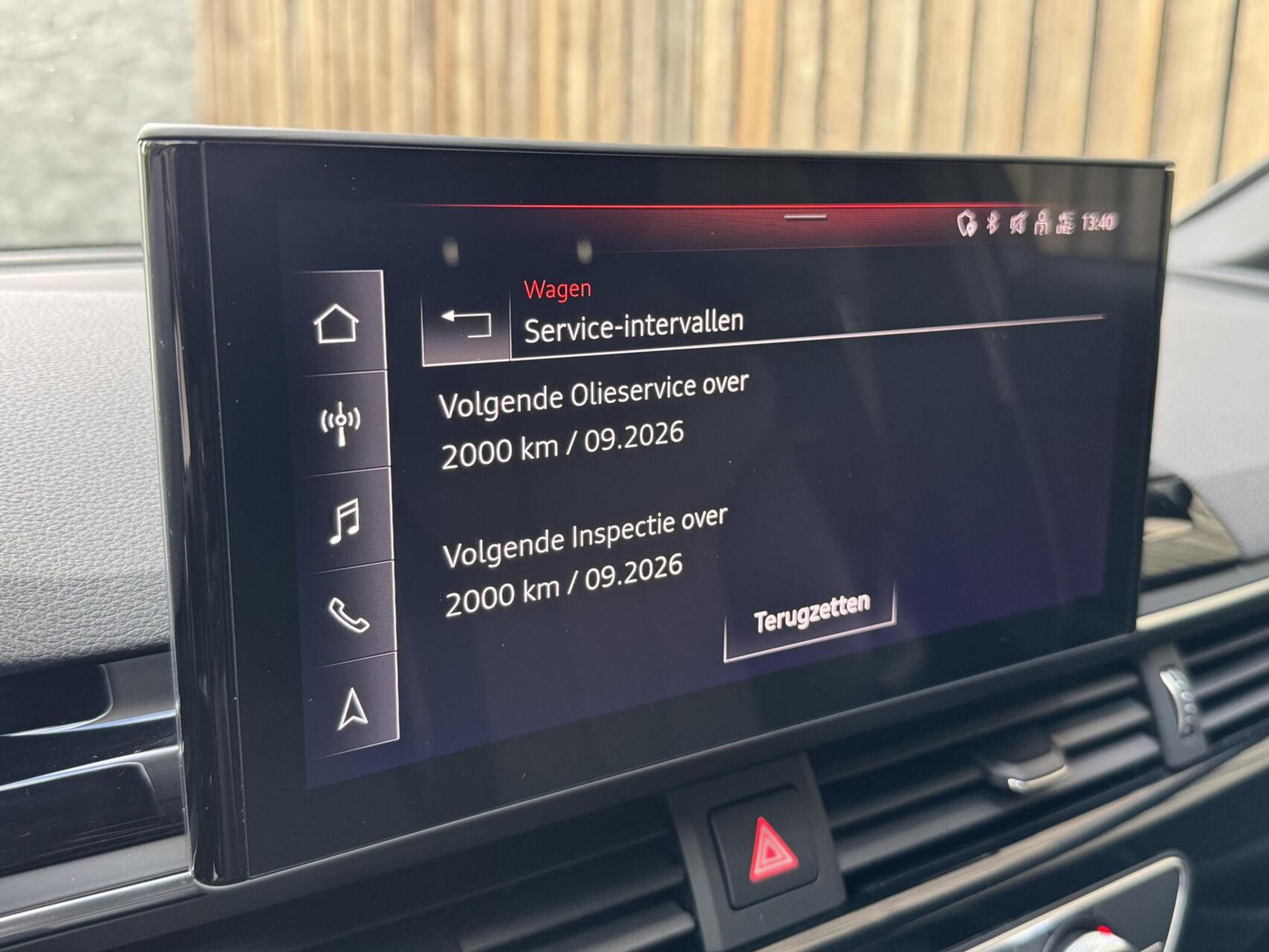 Audi A4 Avant 40 TFSI S edition Competition Automaat | LED koplampen | Cruise control | Climate control | Zwart optiek | Getint glas | Achteruitrijcamera | Parkeersensoren voor en achter 47659430-31.jpg | Timcars.nl