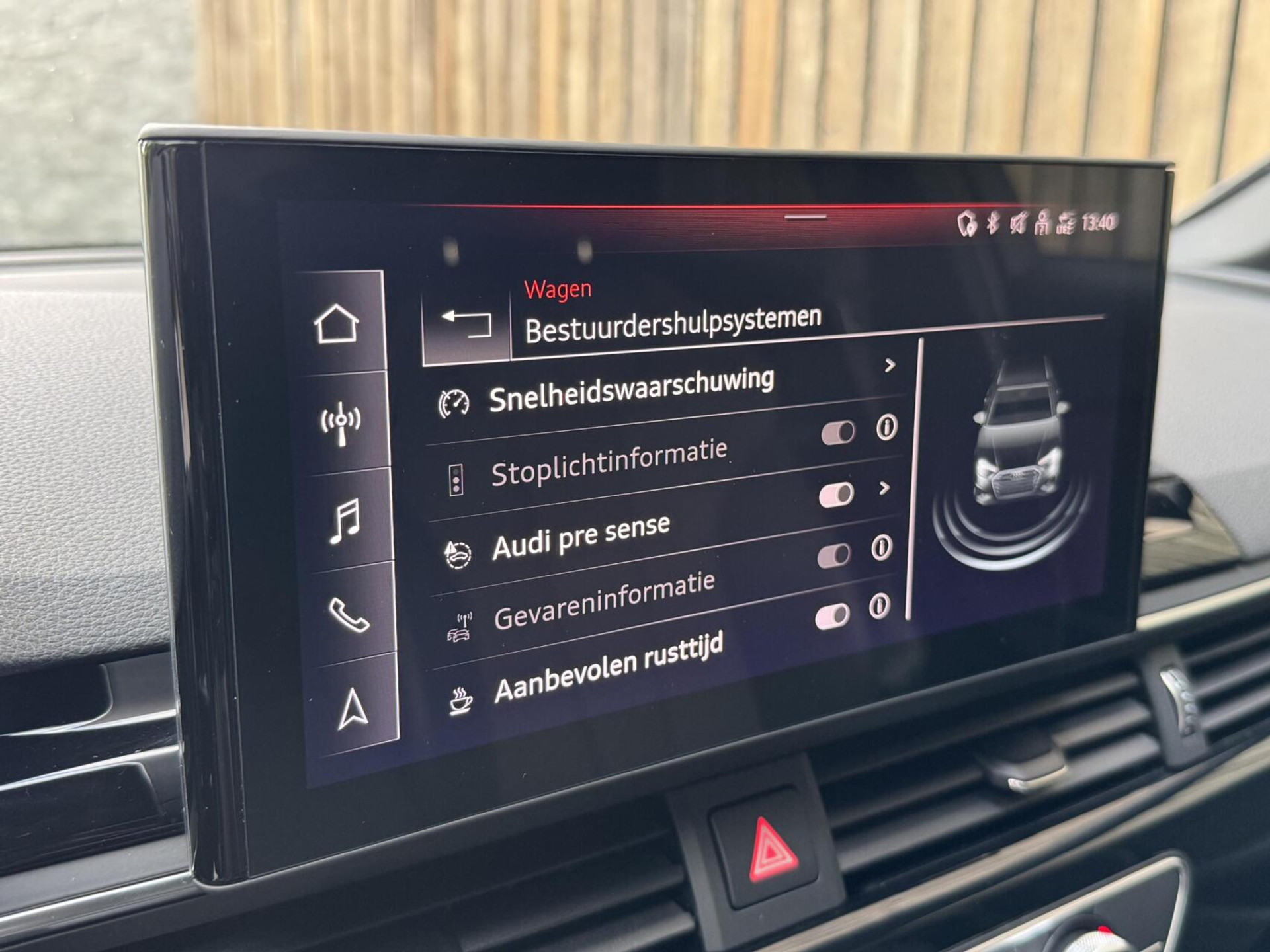 Audi A4 Avant 40 TFSI S edition Competition Automaat | LED koplampen | Cruise control | Climate control | Zwart optiek | Getint glas | Achteruitrijcamera | Parkeersensoren voor en achter 47659430-32.jpg | Timcars.nl