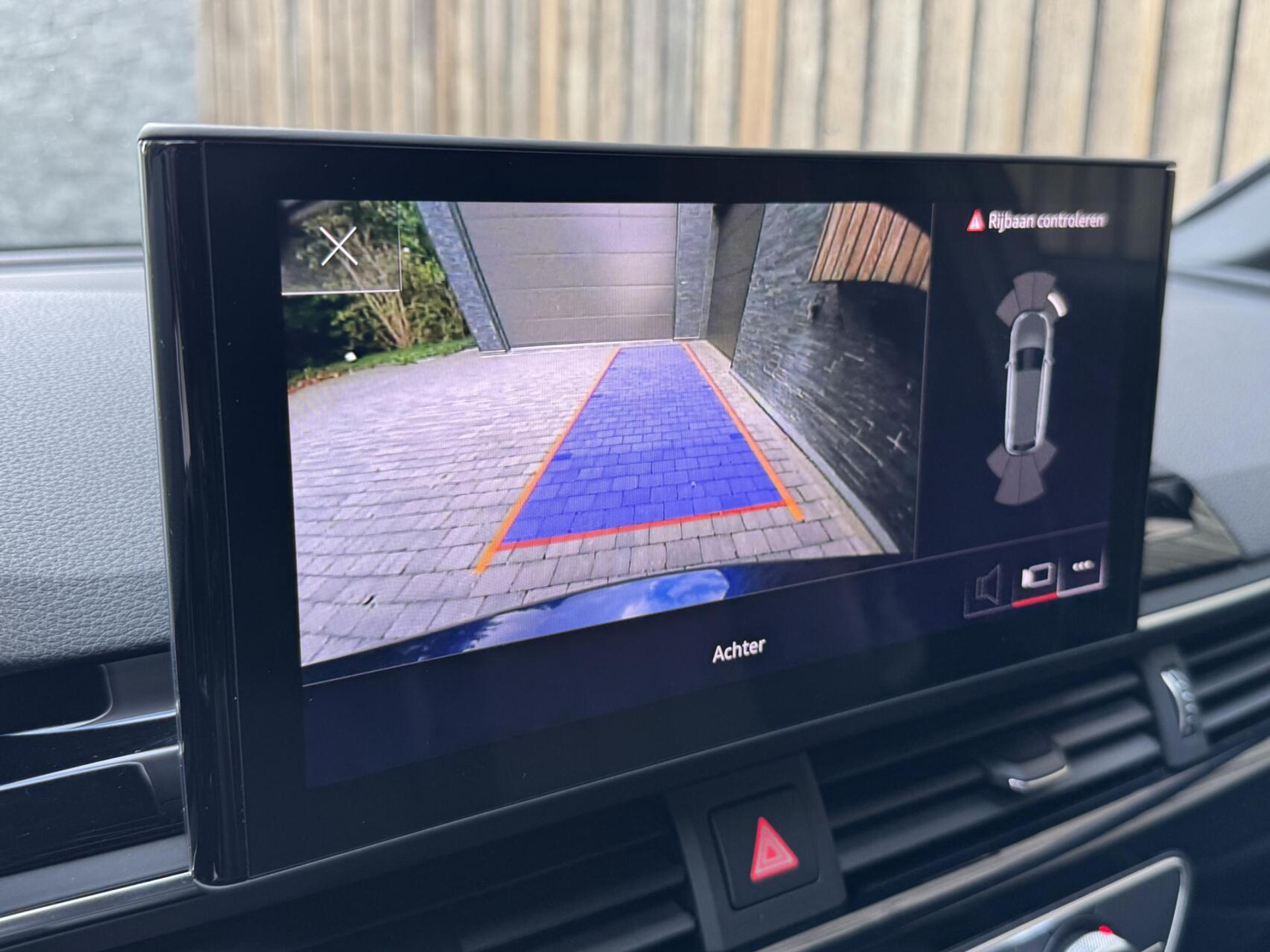 Audi A4 Avant 40 TFSI S edition Competition Automaat | LED koplampen | Cruise control | Climate control | Zwart optiek | Getint glas | Achteruitrijcamera | Parkeersensoren voor en achter 47659430-33.jpg | Timcars.nl