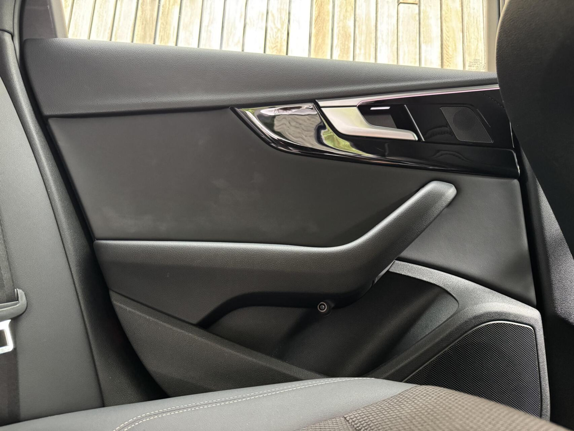 Audi A4 Avant 40 TFSI S edition Competition Automaat | LED koplampen | Cruise control | Climate control | Zwart optiek | Getint glas | Achteruitrijcamera | Parkeersensoren voor en achter 47659430-45.jpg | Timcars.nl